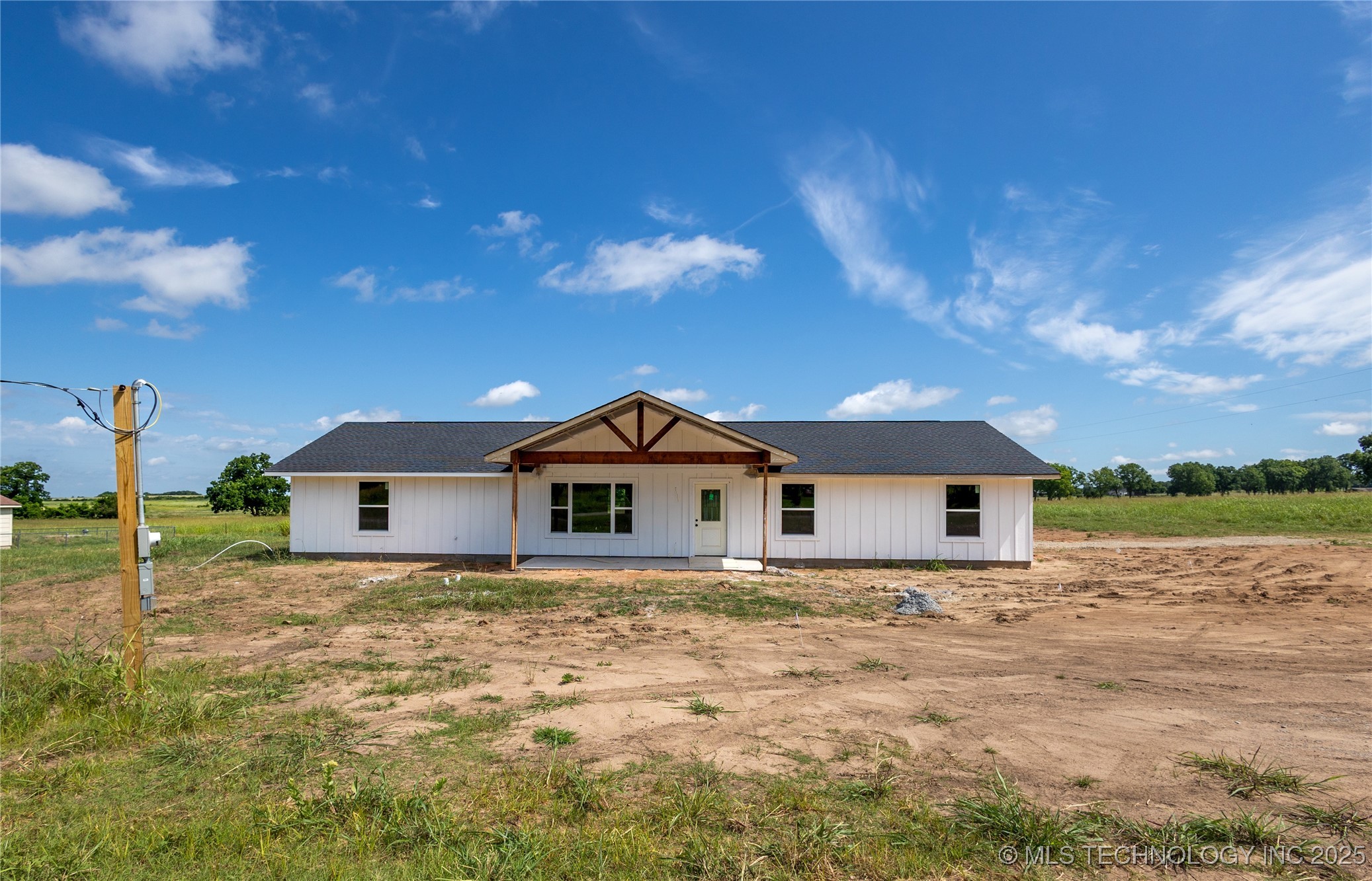 5256 Primrose Lane Property Photo 1
