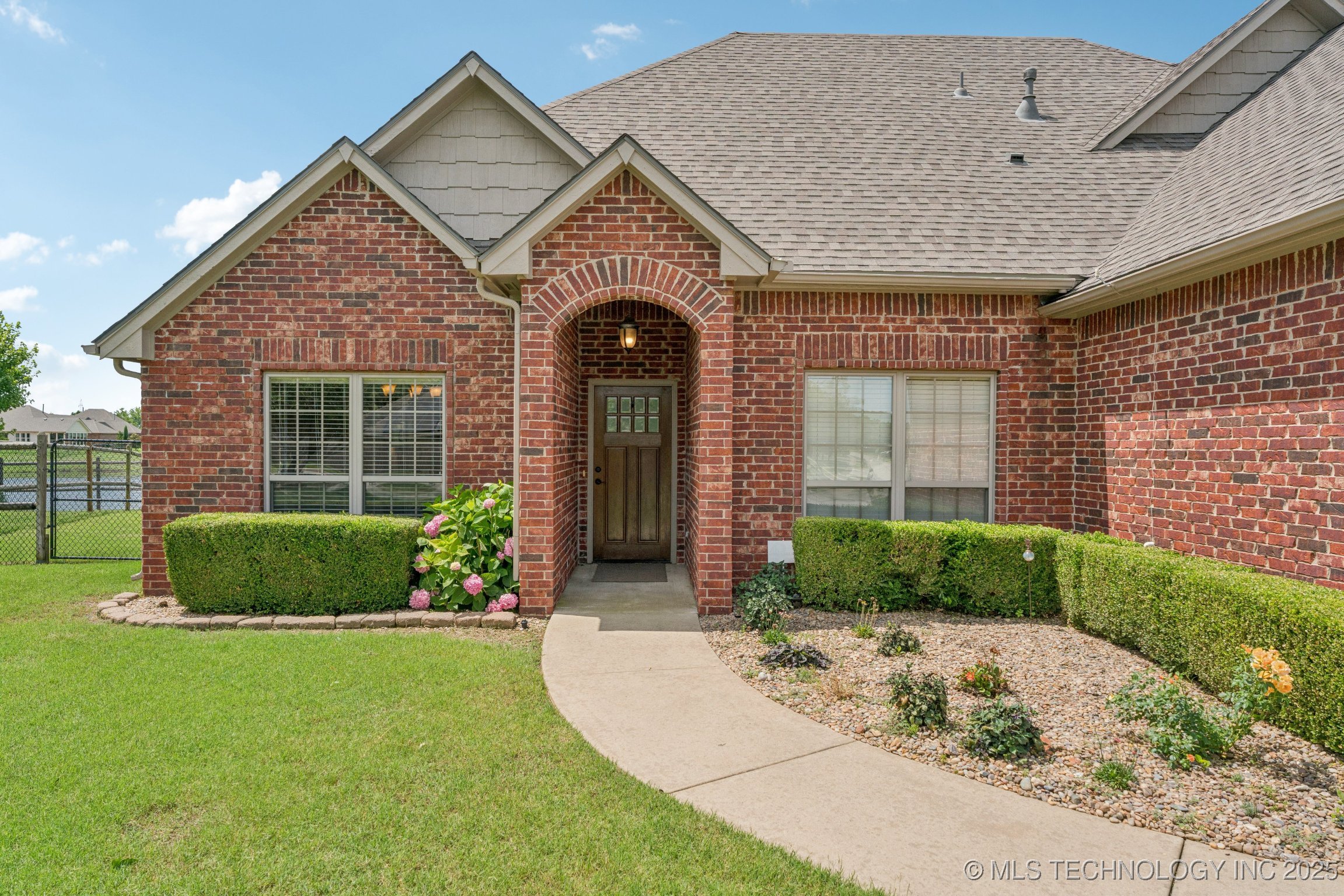 9200 E 92nd Place North Property Photo 3