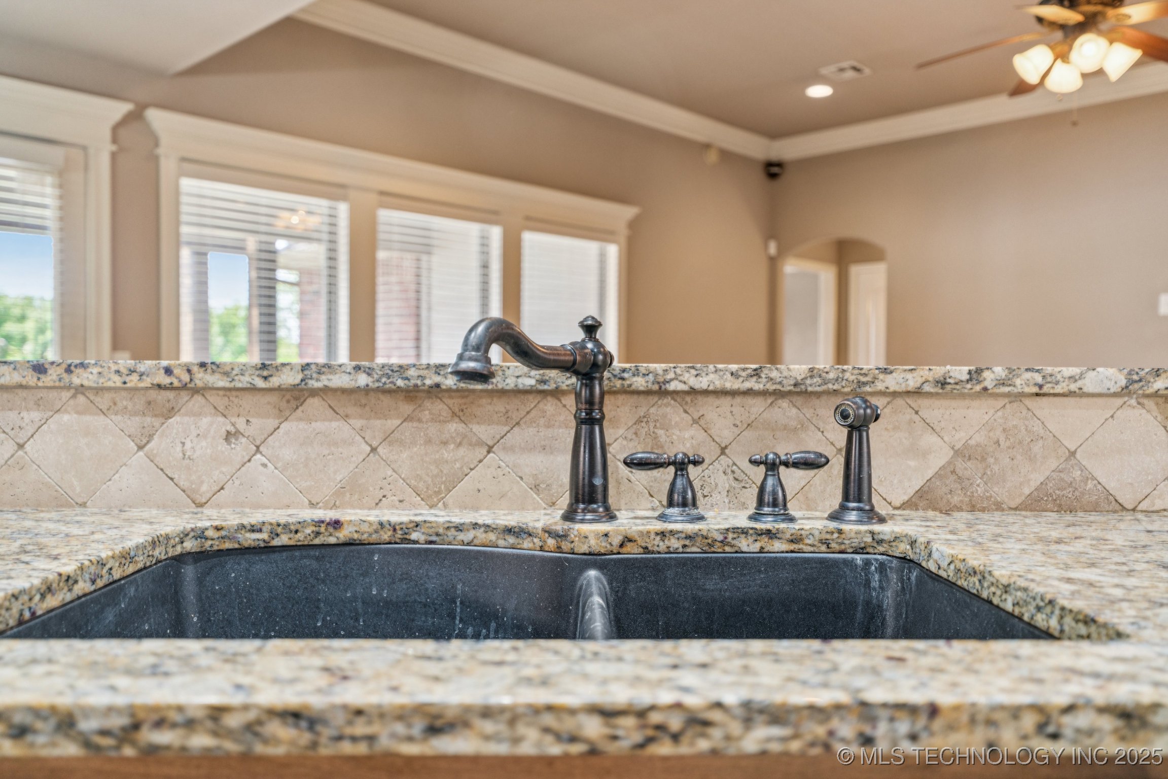 9200 E 92nd Place North Property Photo 17