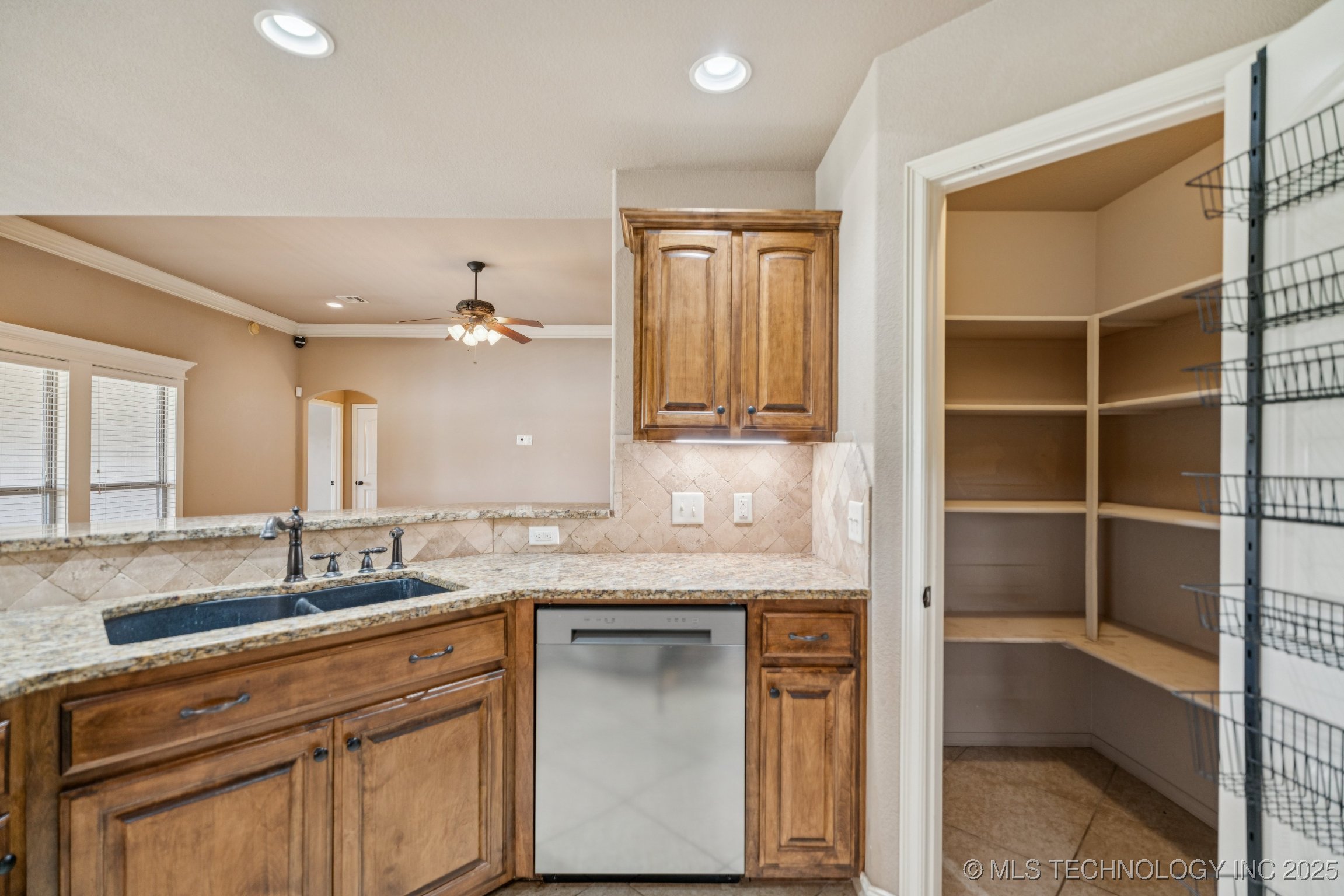 9200 E 92nd Place North Property Photo 19