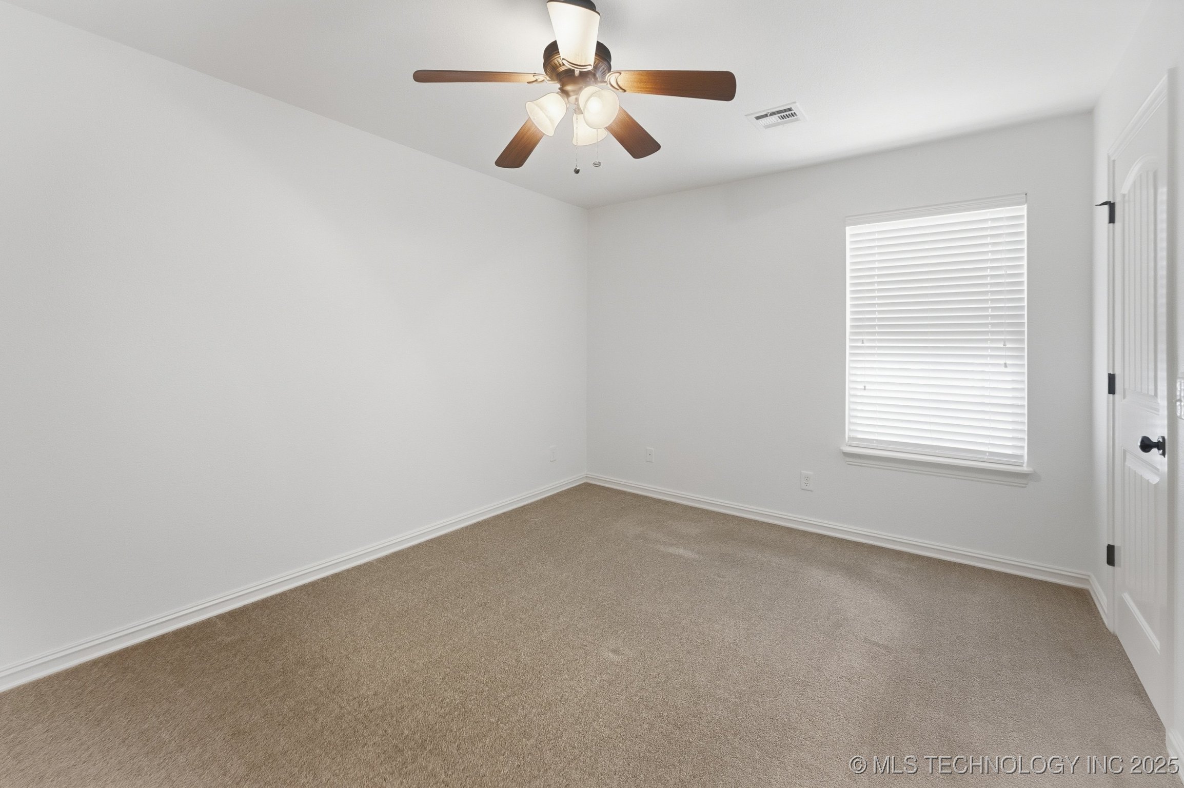 9200 E 92nd Place North Property Photo 29