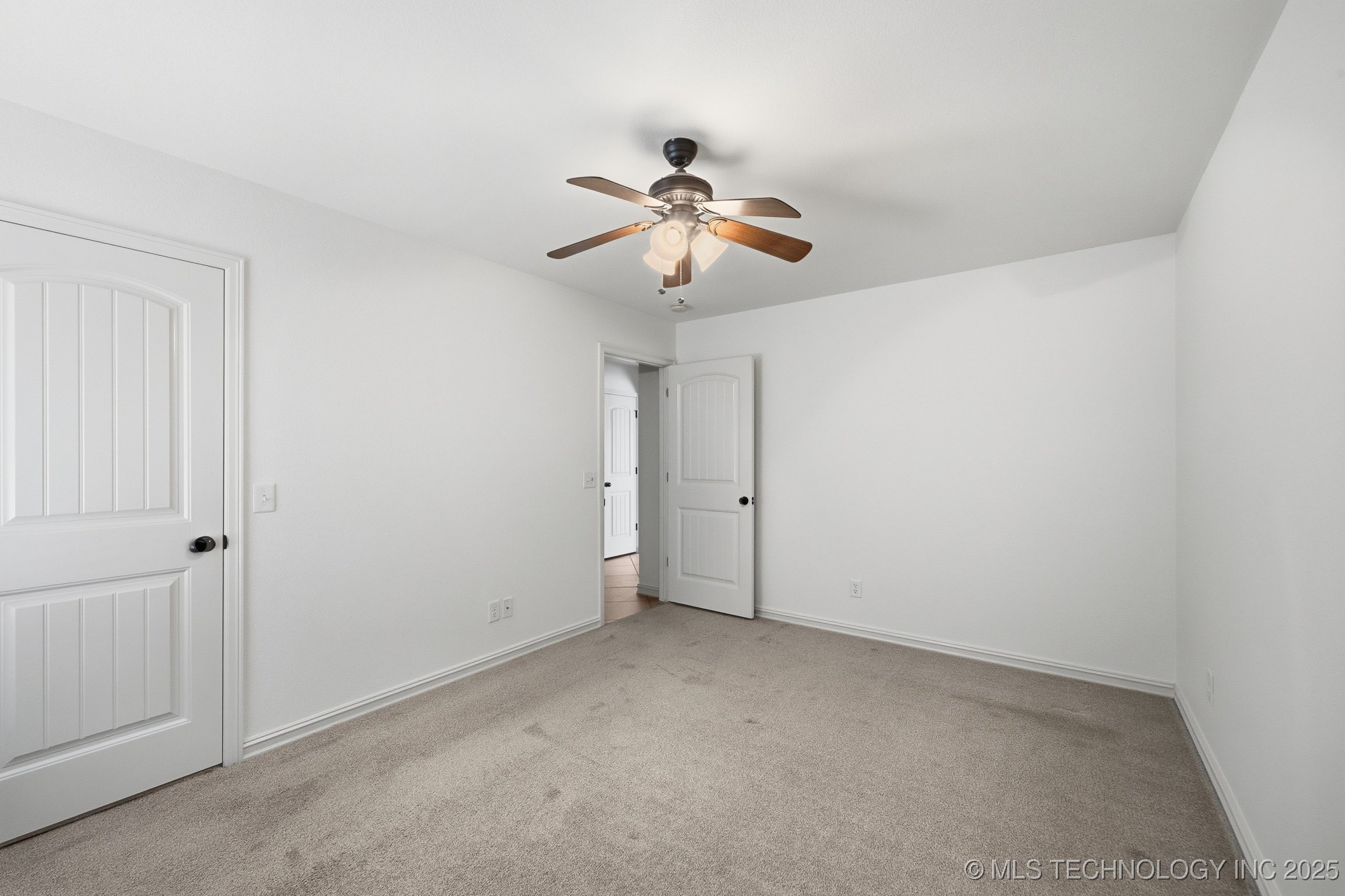 9200 E 92nd Place North Property Photo 30