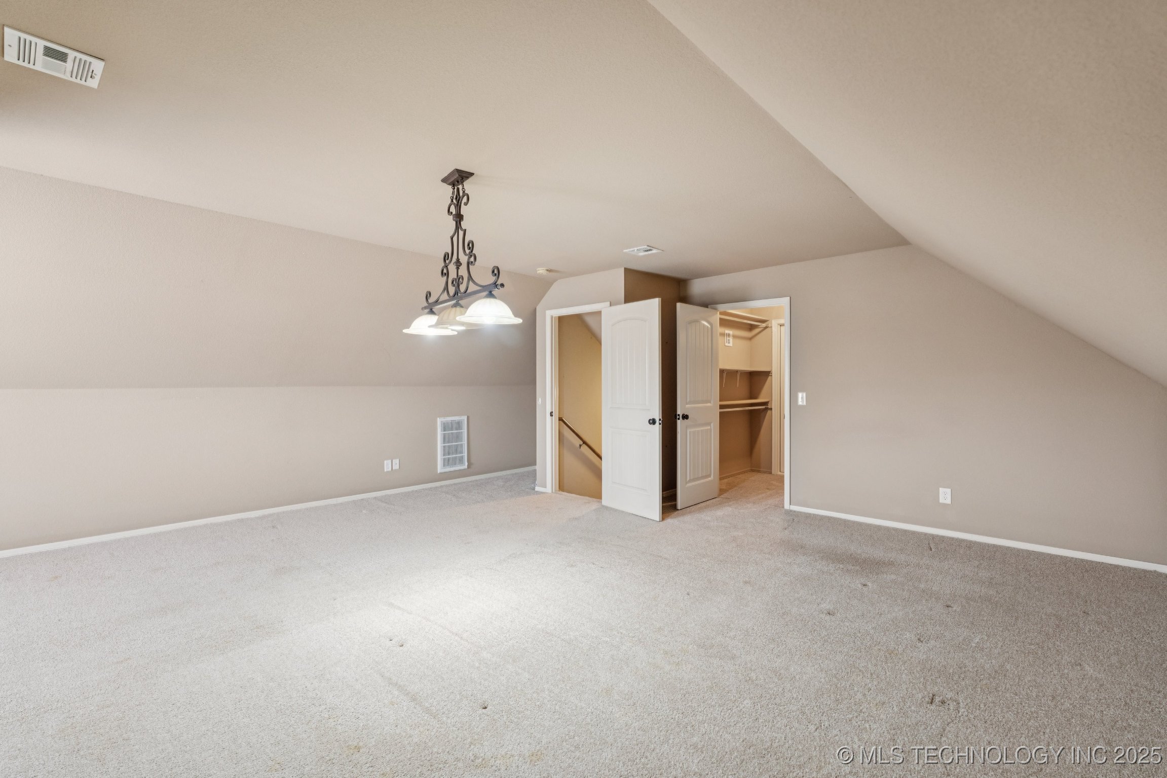 9200 E 92nd Place North Property Photo 32