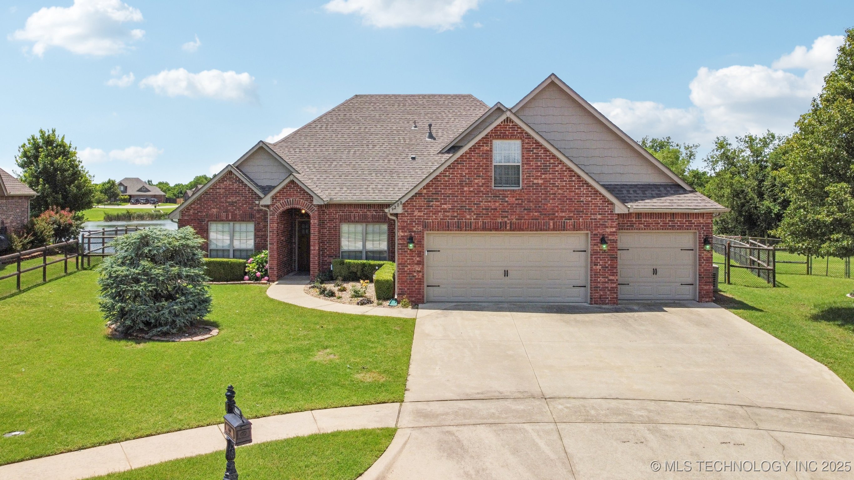 9200 E 92nd Place North Property Photo 38