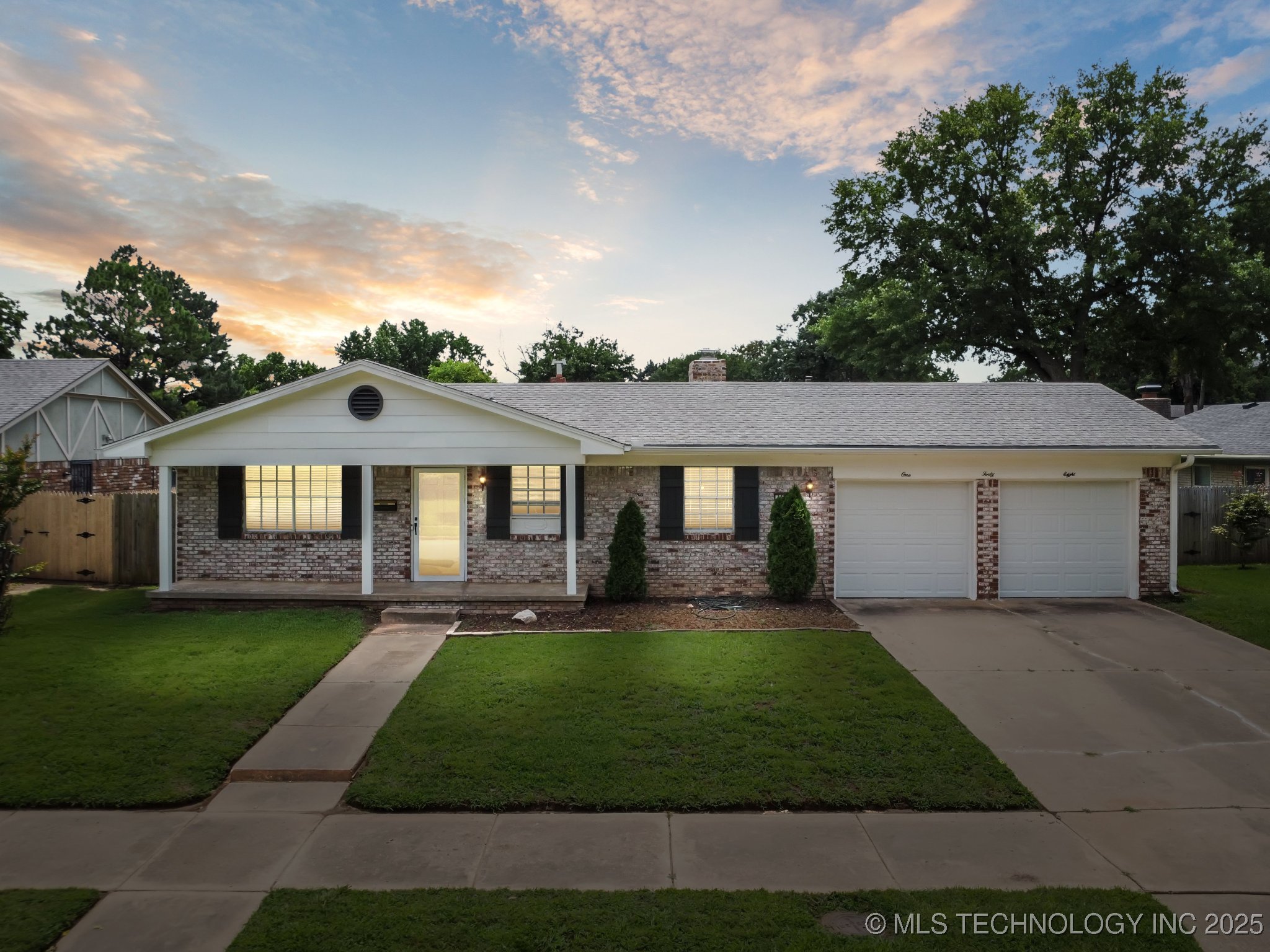148 E 57th Street Property Photo 1