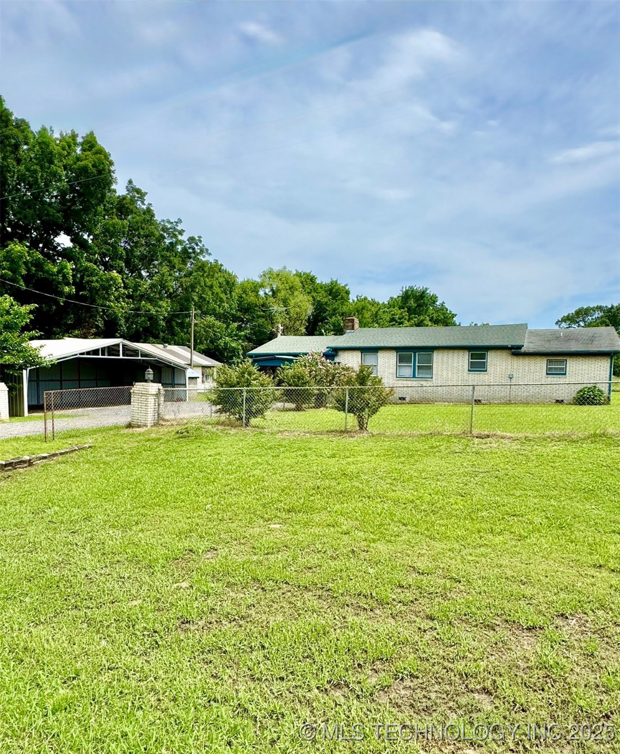 412918 Highway 9 Property Photo 1