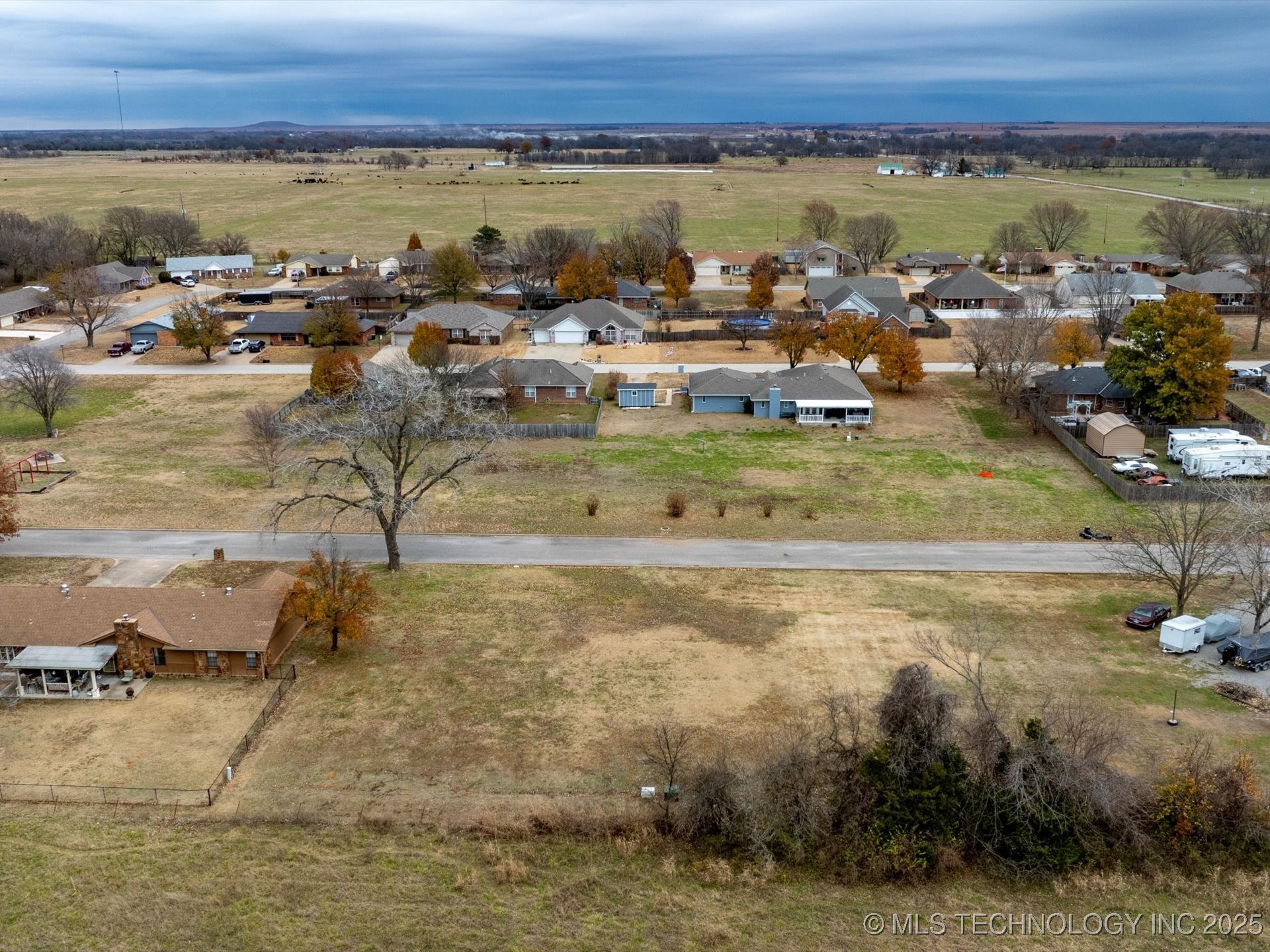 Meadow Creek Lane Property Photo 1