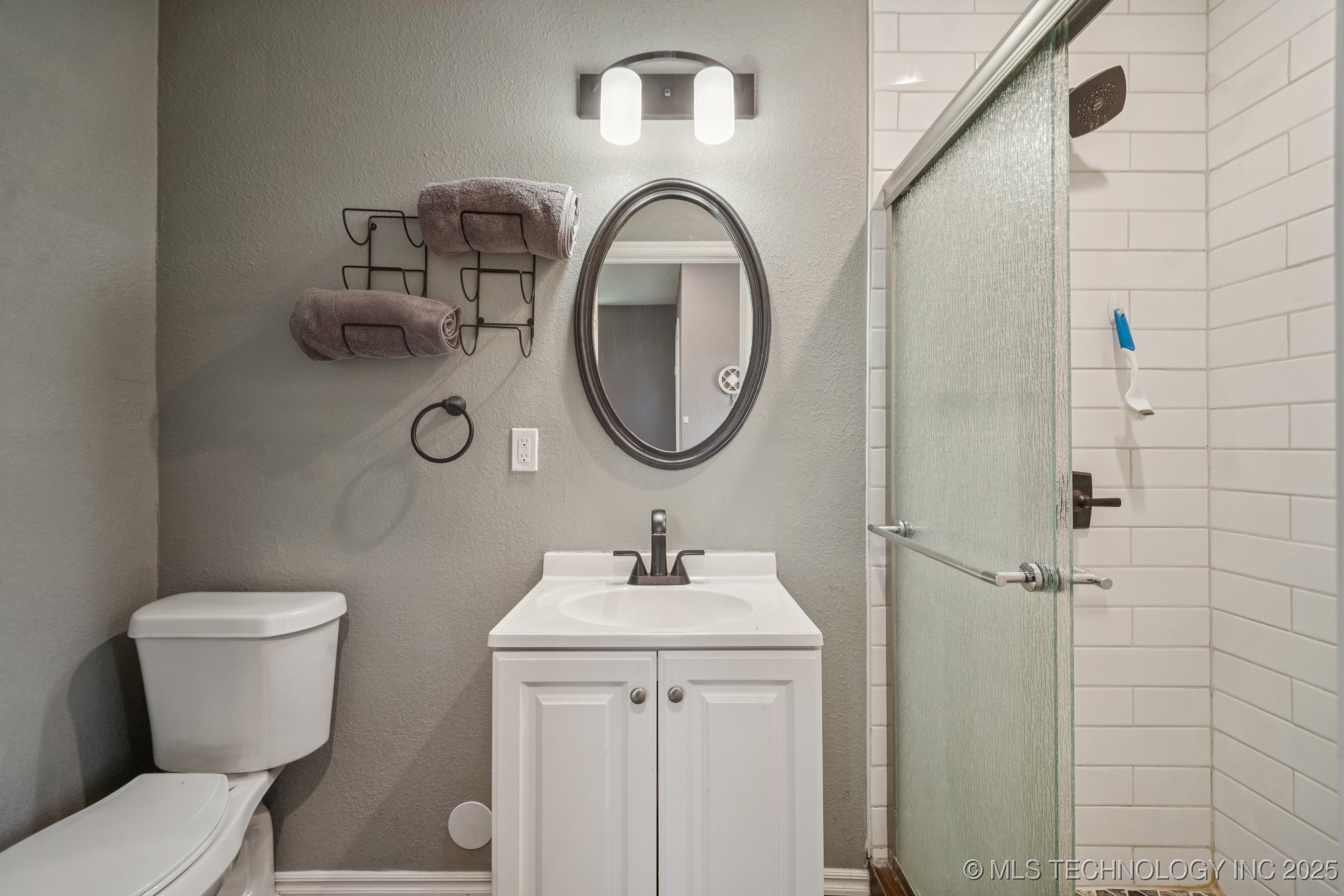 11902 N 150th East Avenue Property Photo 18