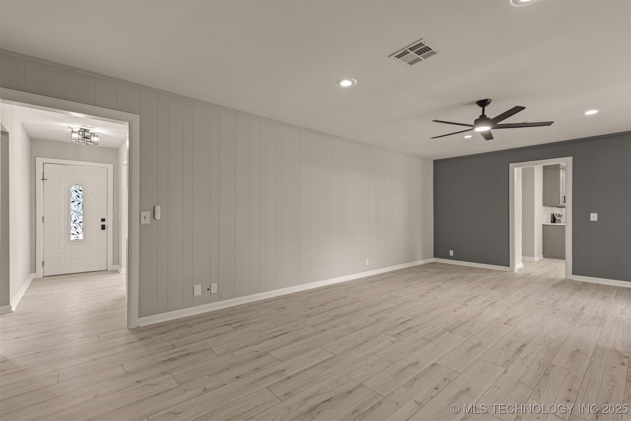 9421 S 69th East Avenue Property Photo 22