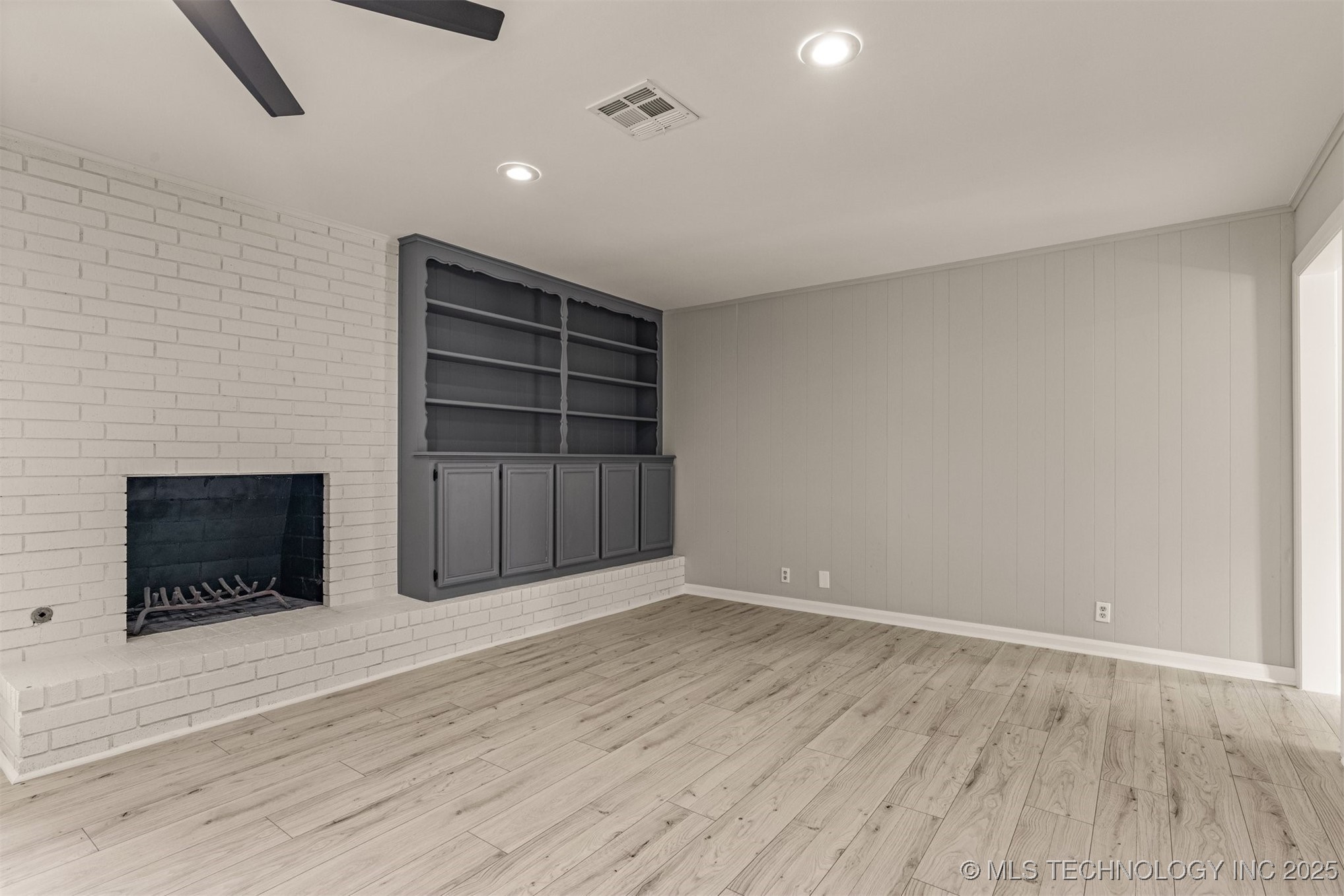 9421 S 69th East Avenue Property Photo 26