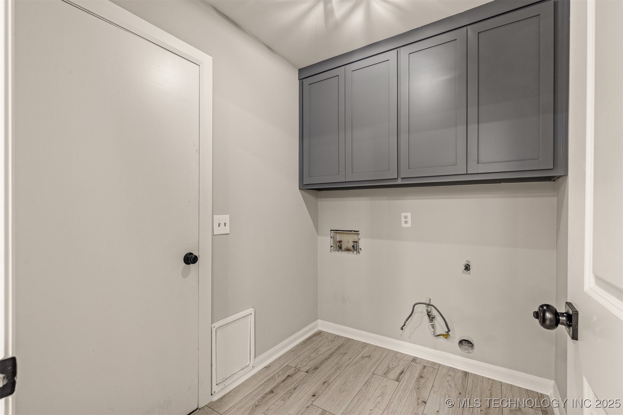 9421 S 69th East Avenue Property Photo 34