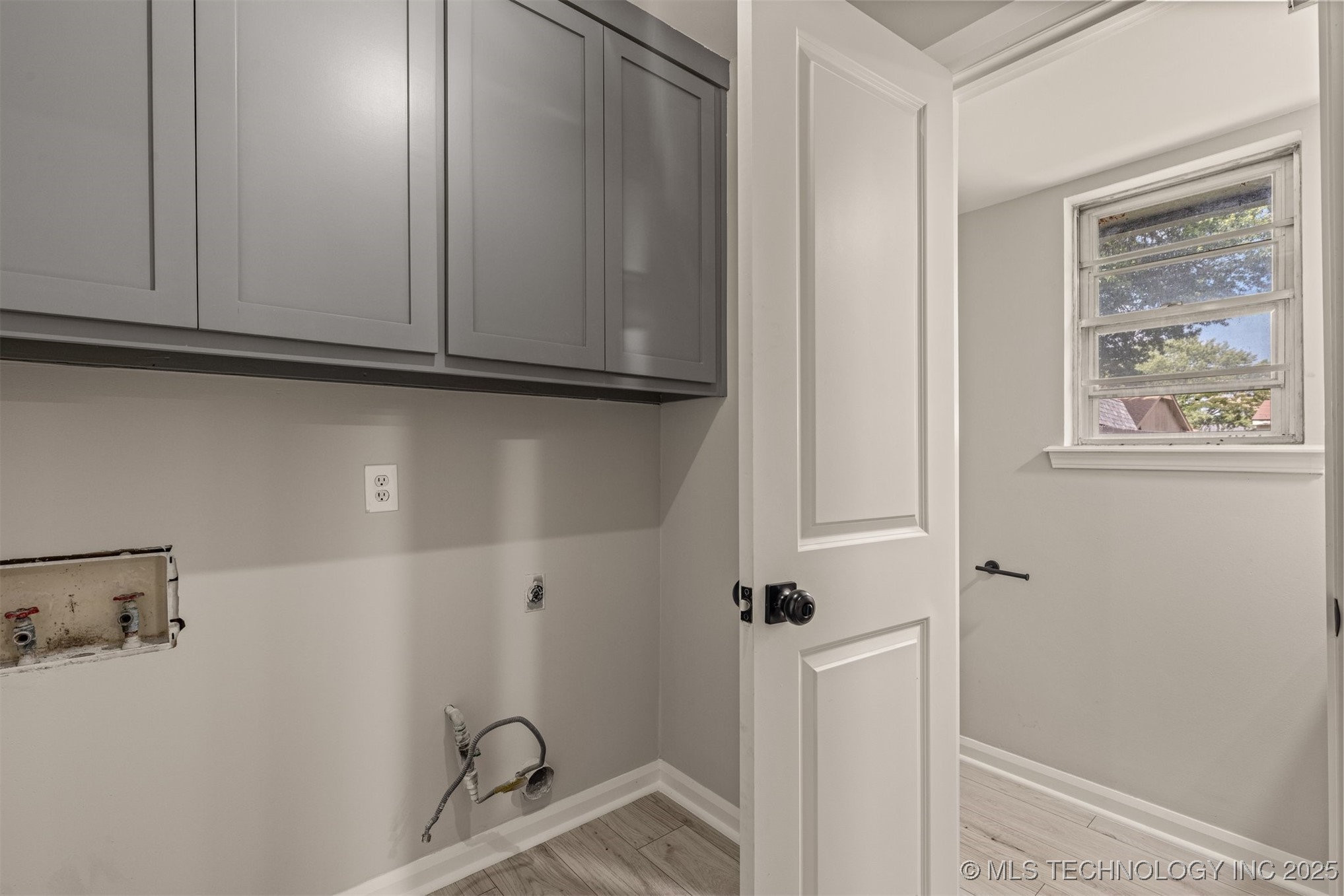 9421 S 69th East Avenue Property Photo 35