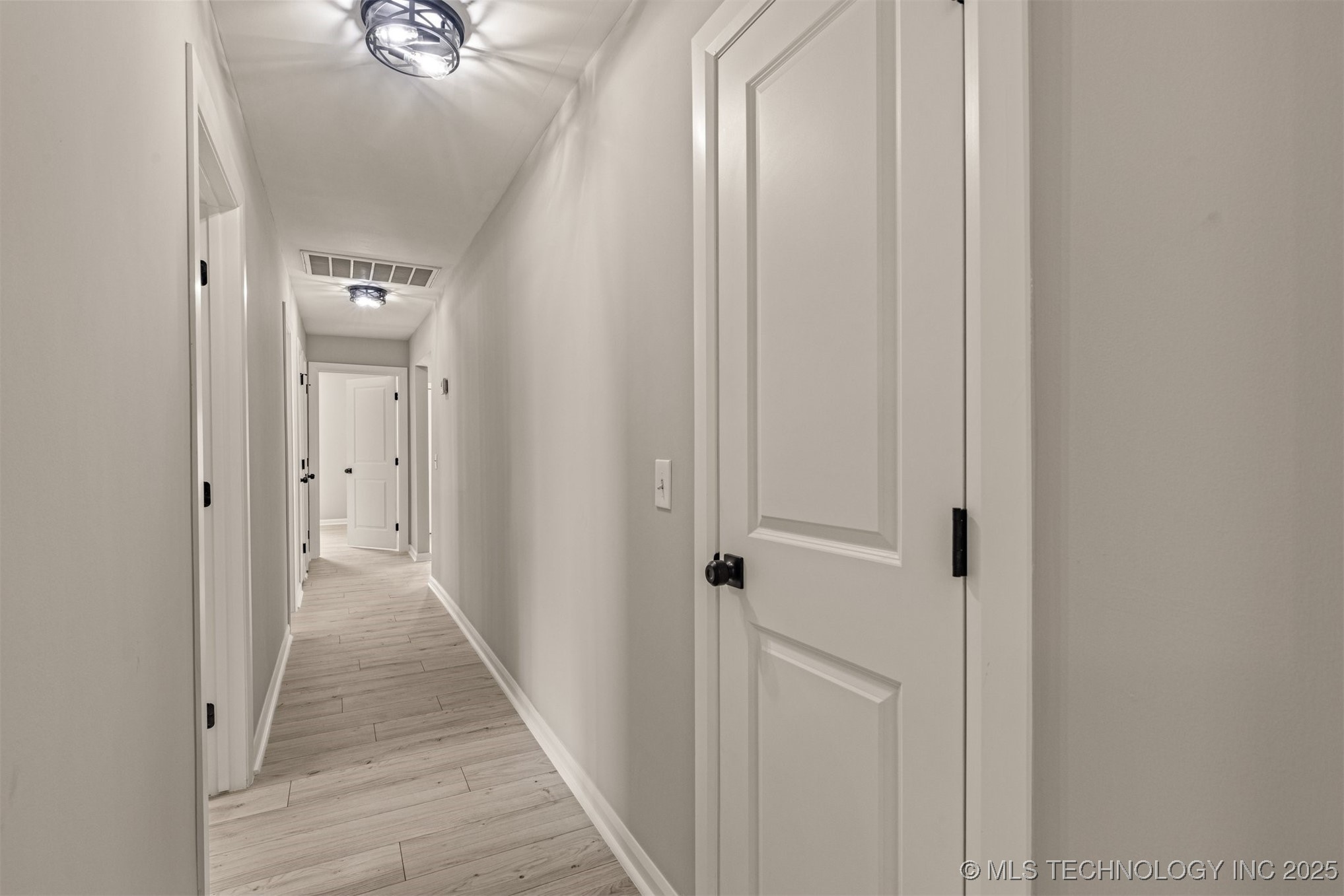 9421 S 69th East Avenue Property Photo 40