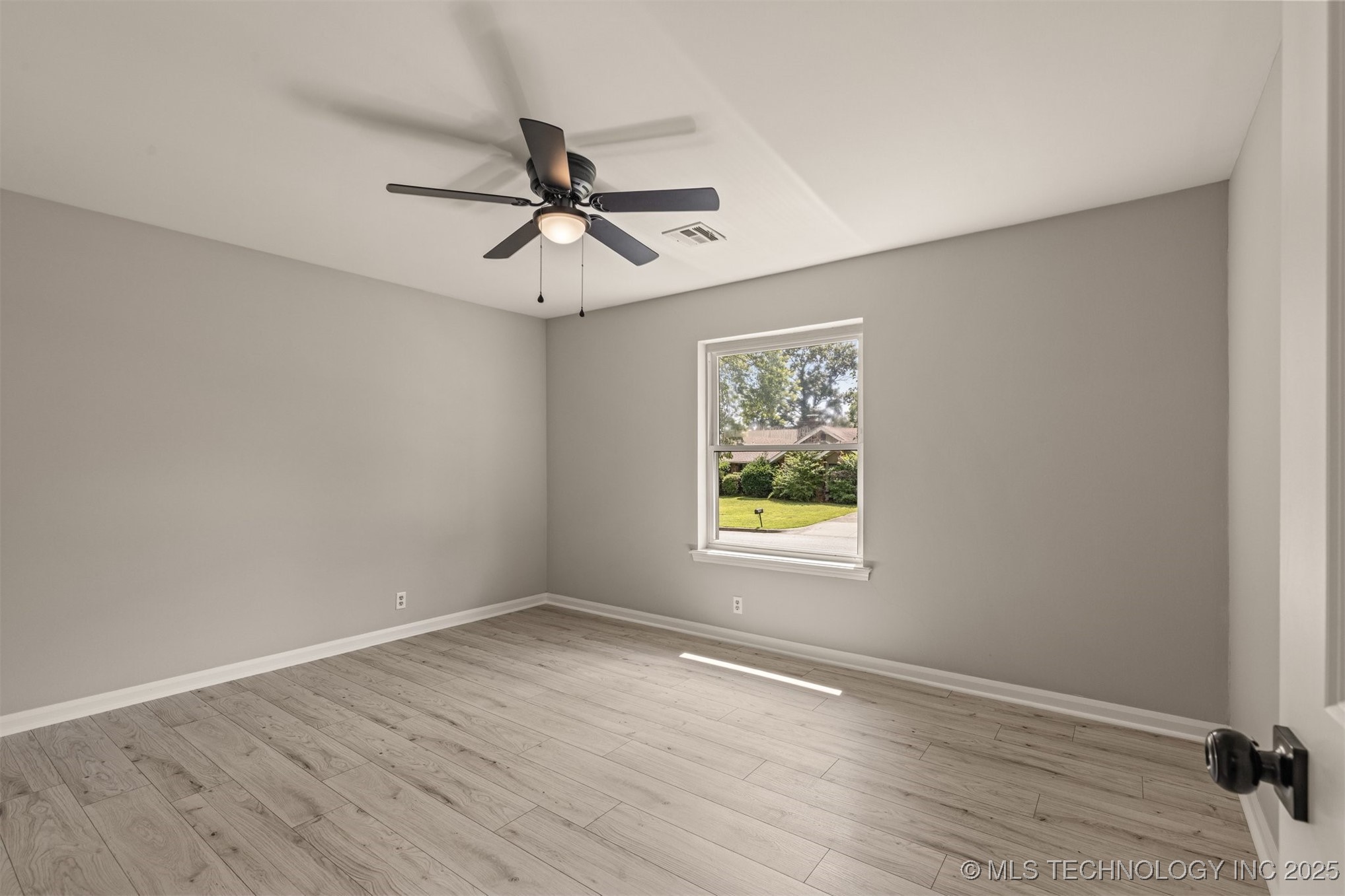 9421 S 69th East Avenue Property Photo 41