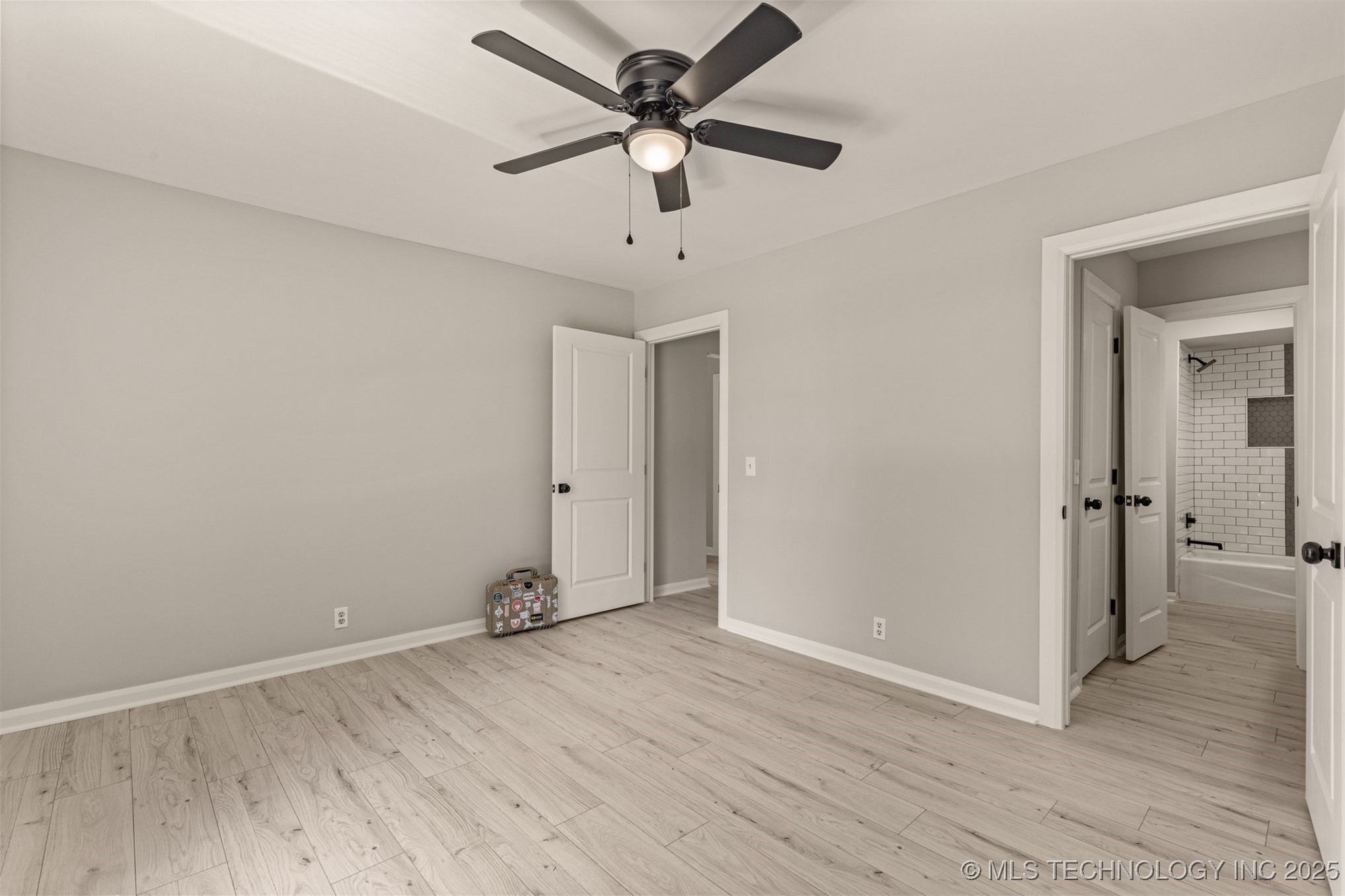 9421 S 69th East Avenue Property Photo 43