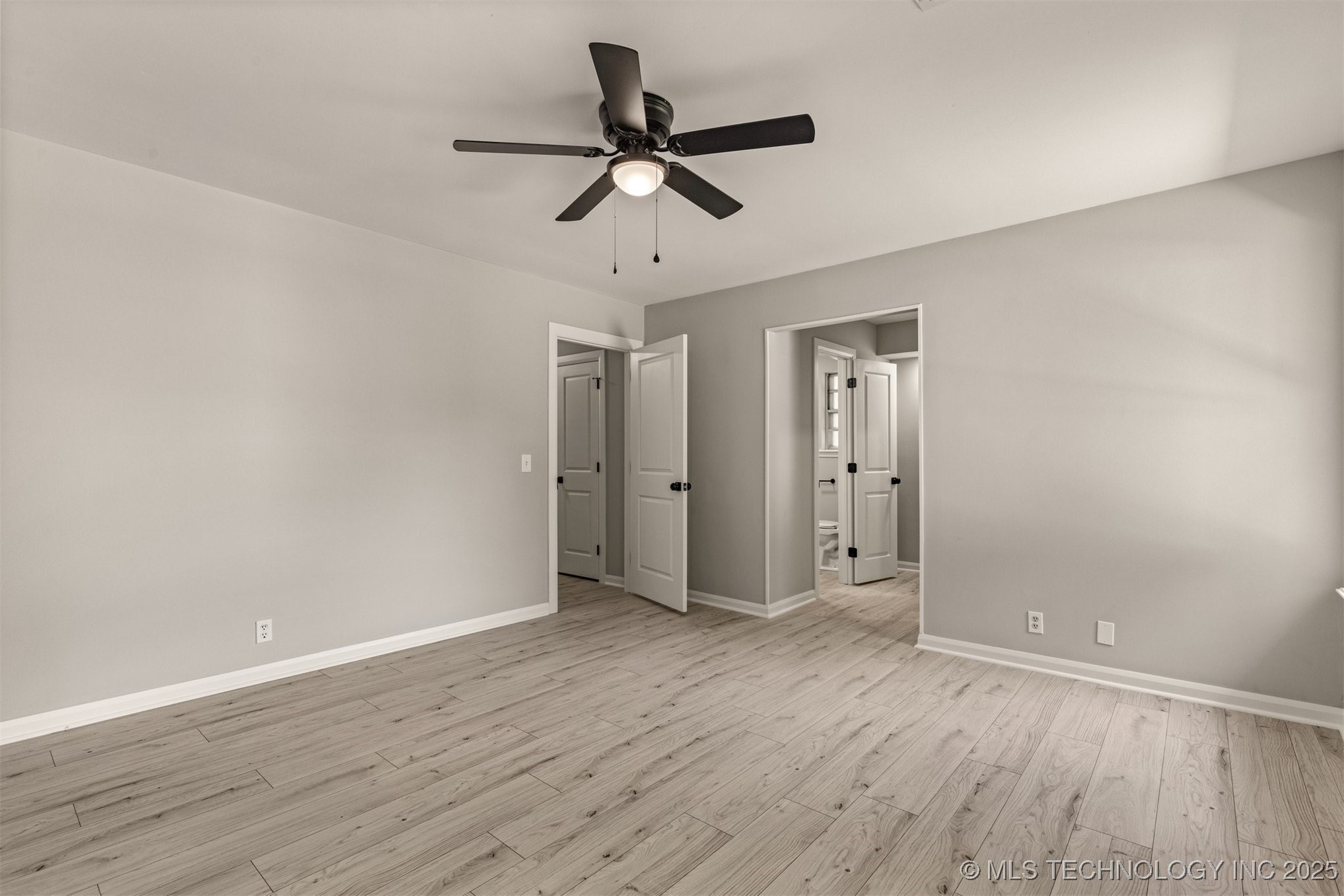 9421 S 69th East Avenue Property Photo 52