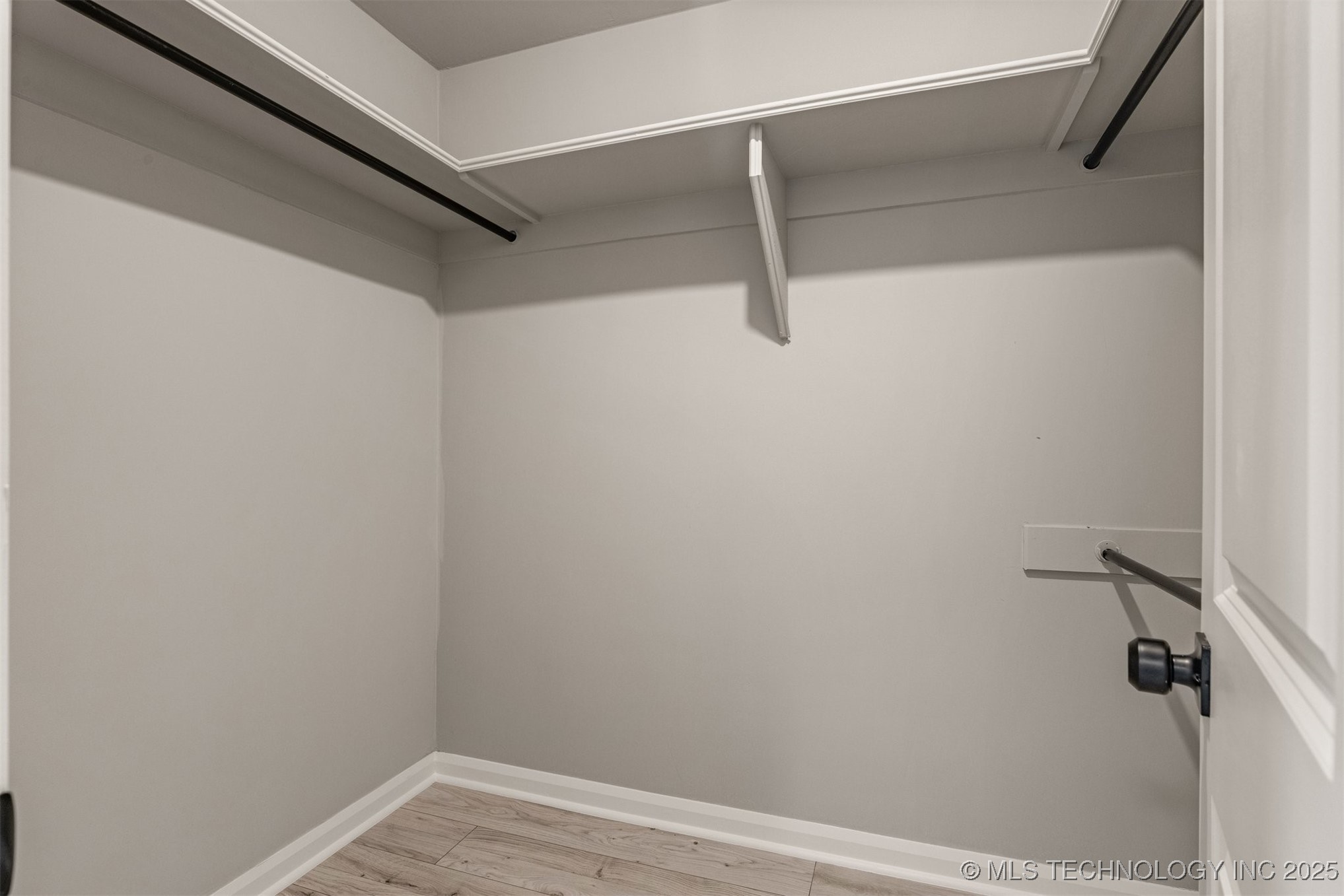 9421 S 69th East Avenue Property Photo 57