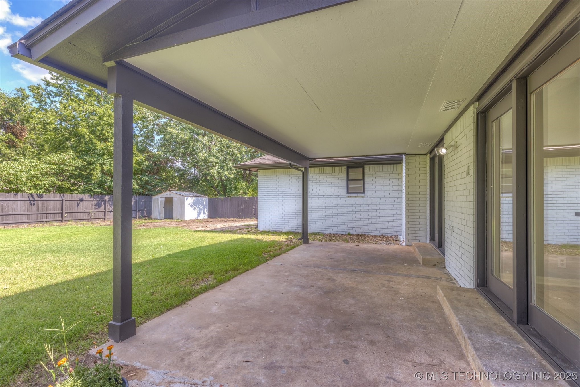 9421 S 69th East Avenue Property Photo 59