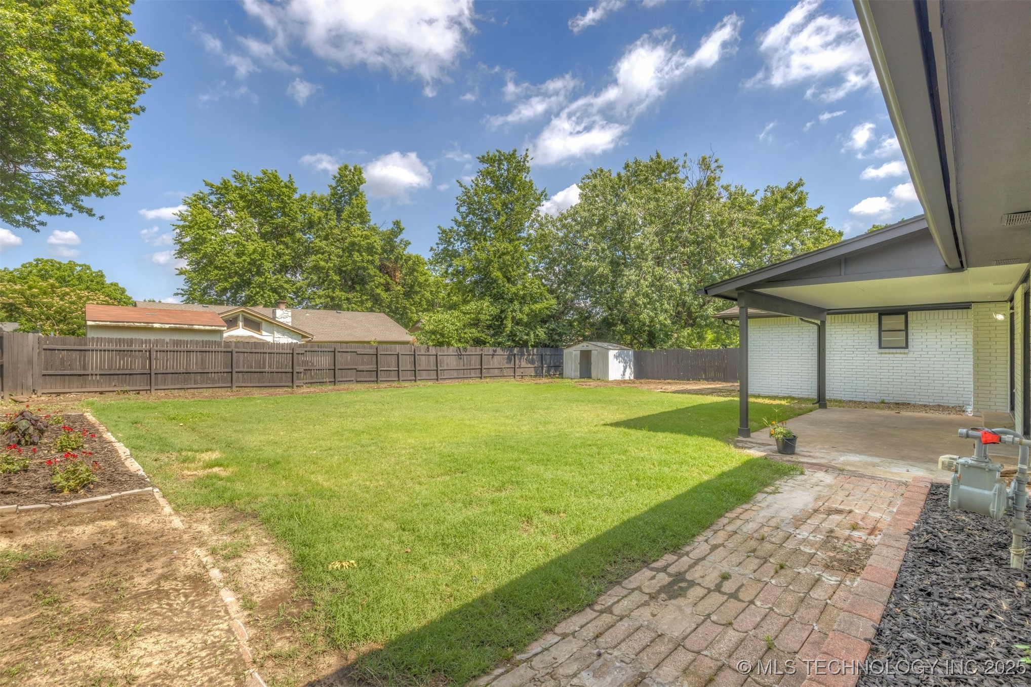 9421 S 69th East Avenue Property Photo 64