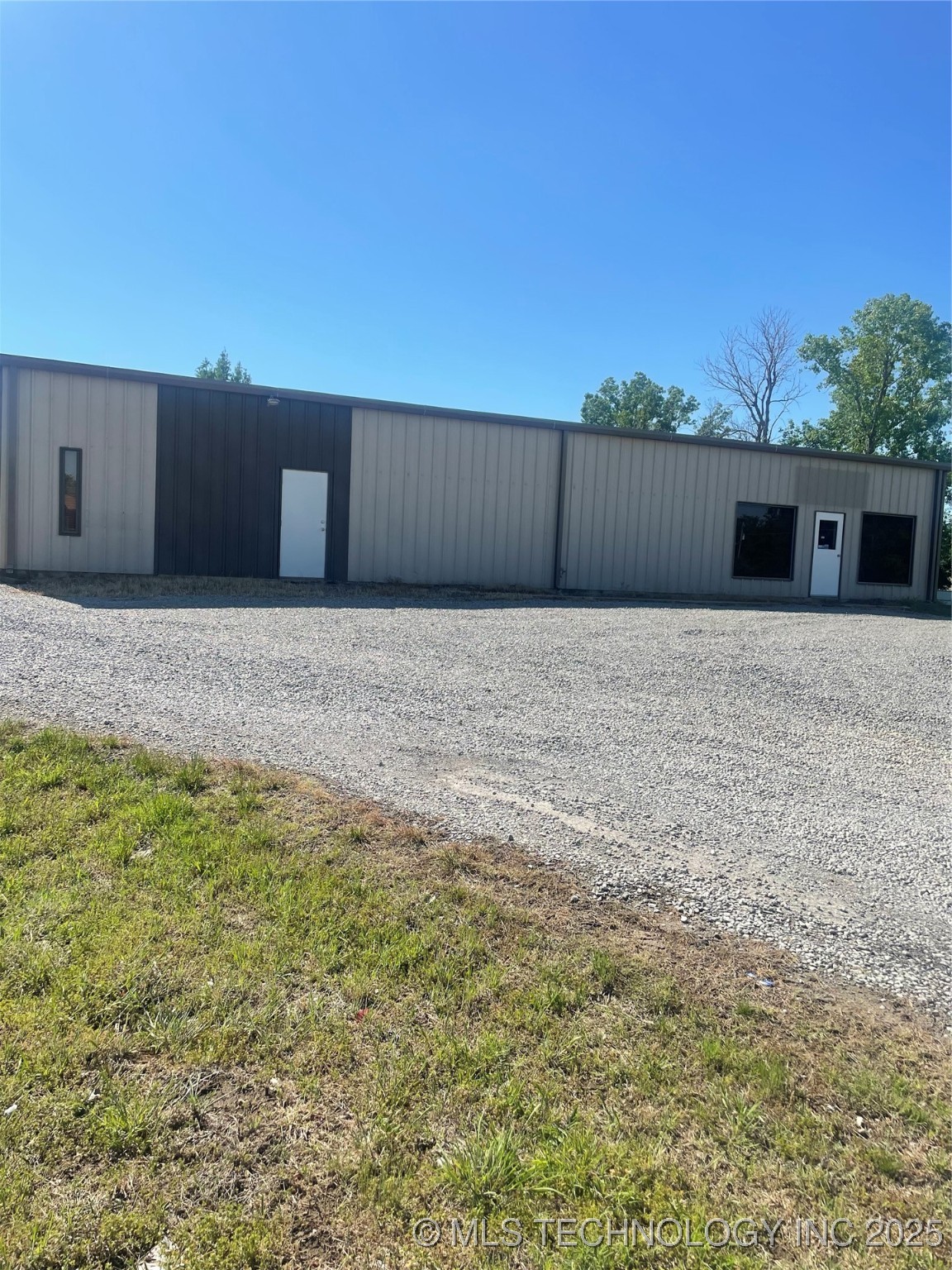900 W Truck Bypass Street
