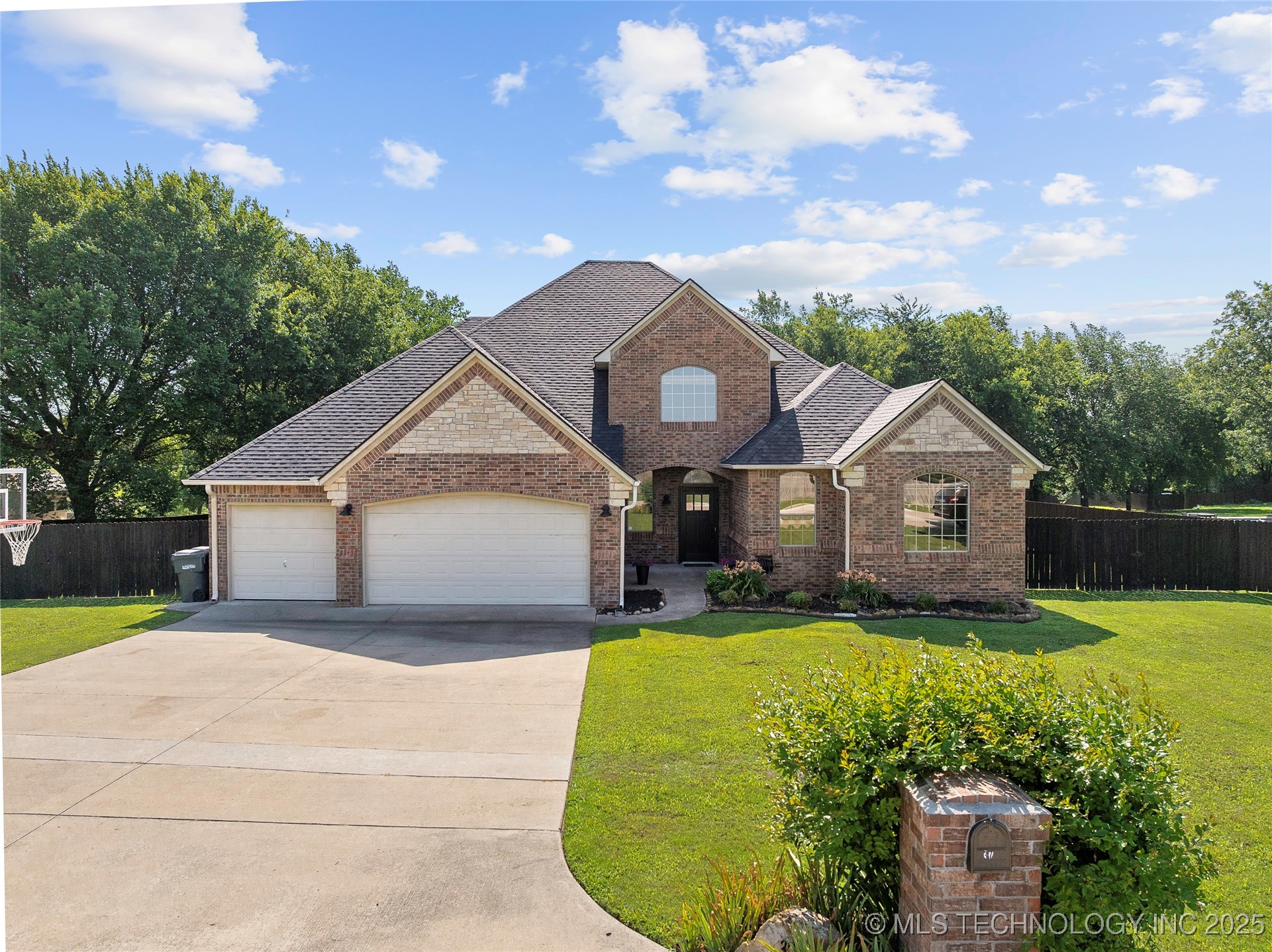 37 Savannah Property Photo