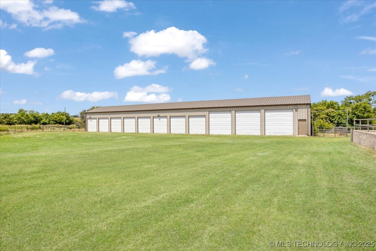 350 Nails Crossing Property Photo 5