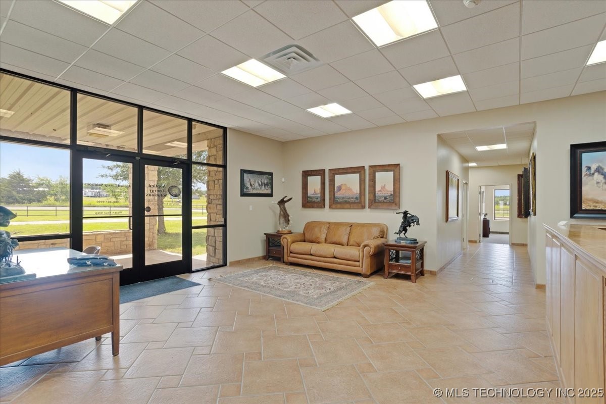 350 Nails Crossing Property Photo 7