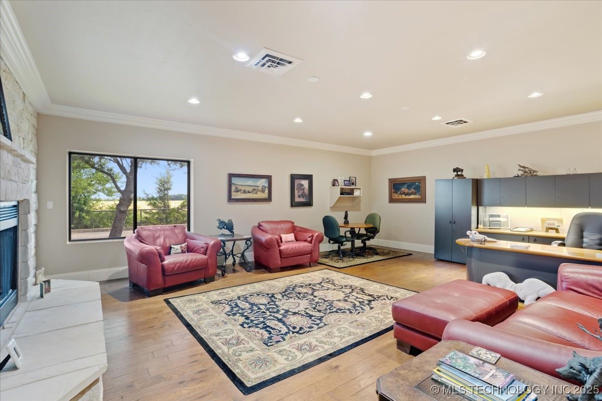 350 Nails Crossing Property Photo 11