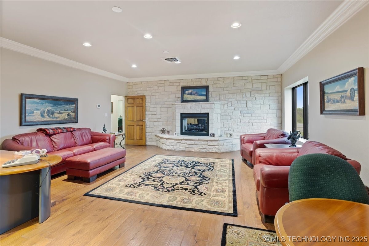 350 Nails Crossing Property Photo 12