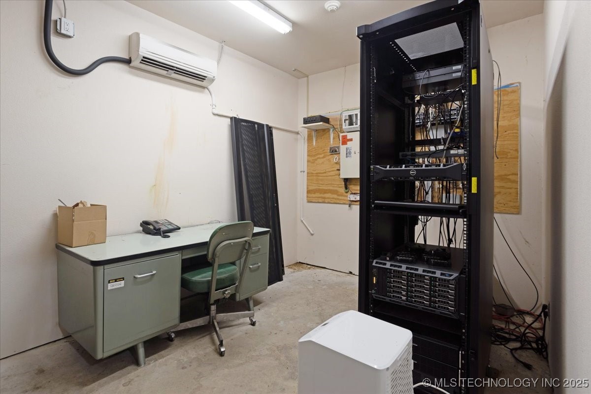 350 Nails Crossing Property Photo 38