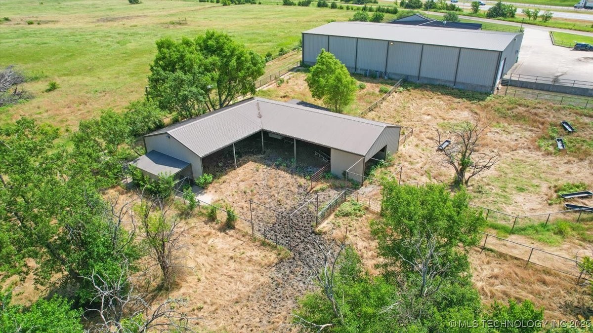 350 Nails Crossing Property Photo 46