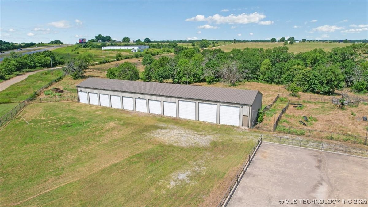 350 Nails Crossing Property Photo 48