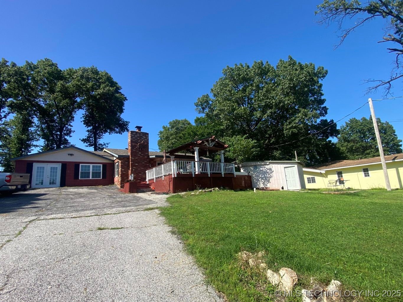 453610 Seminole Property Photo 1