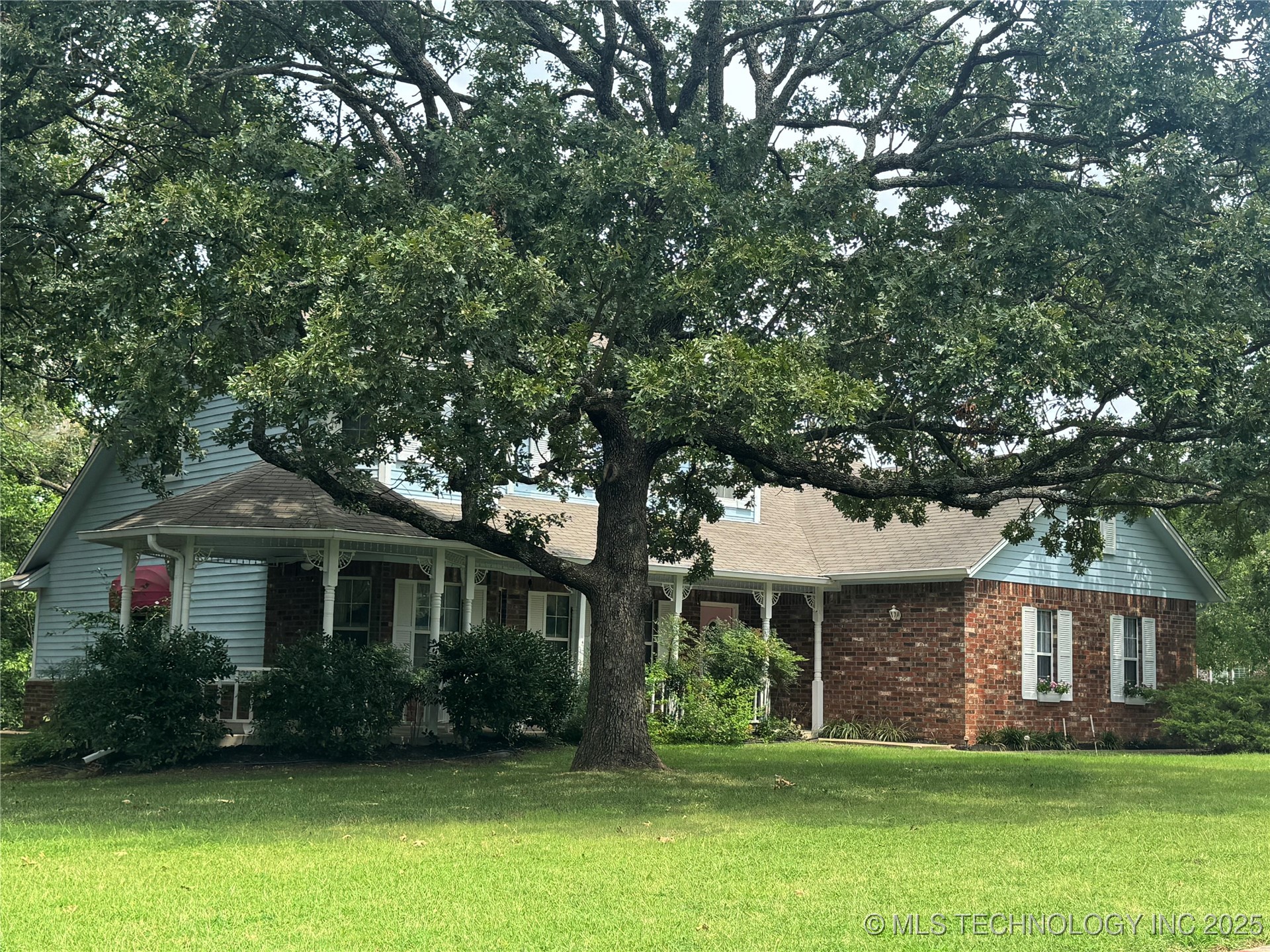 4525 Summit Place Property Photo 1