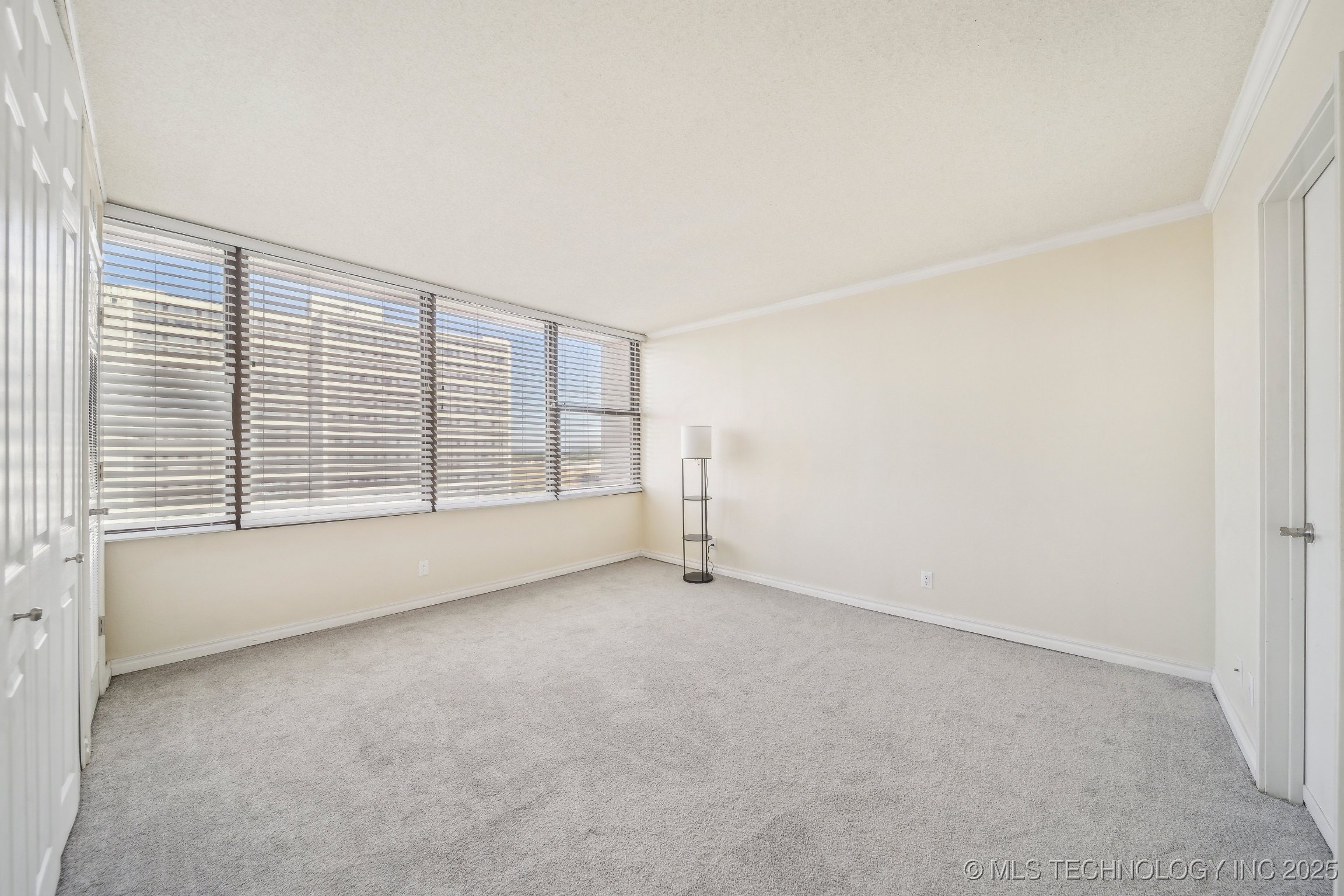 450 W 7th Street #908 Property Photo 10