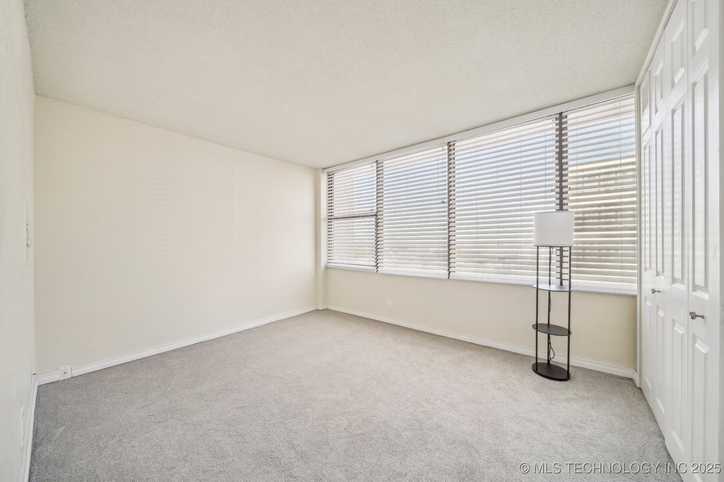 450 W 7th Street #908 Property Photo 12