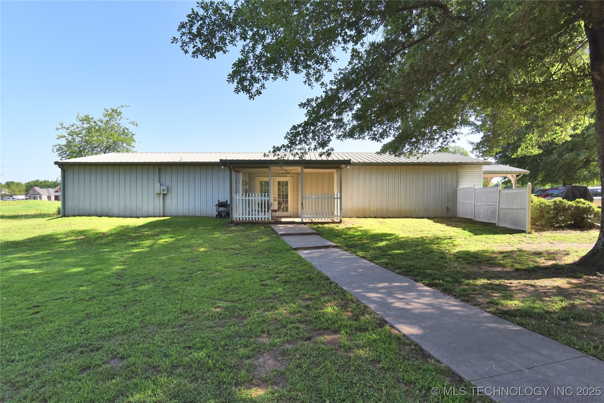 13008 S 193rd East Avenue Property Photo 2