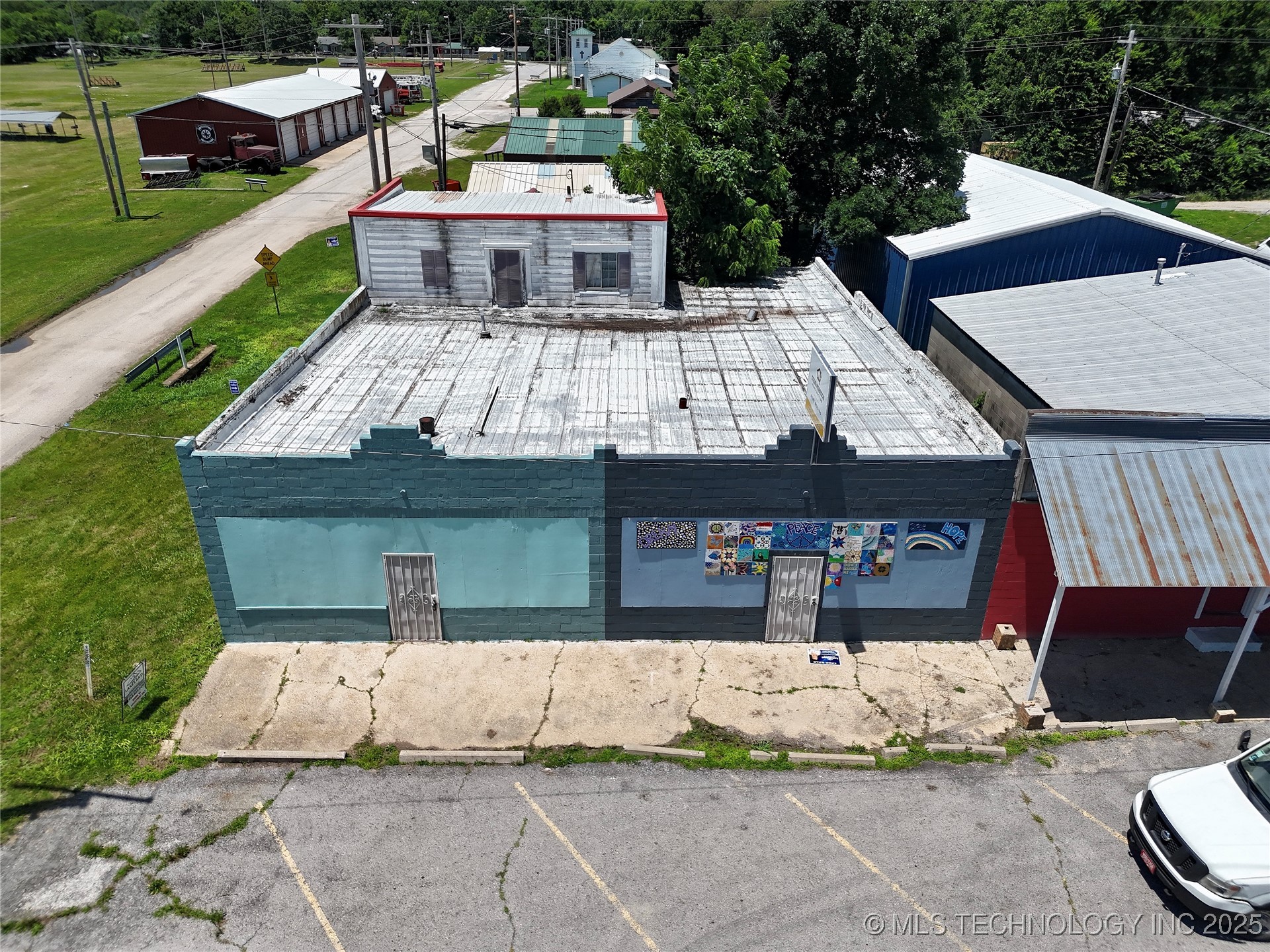 136 S Main Street Property Photo 1