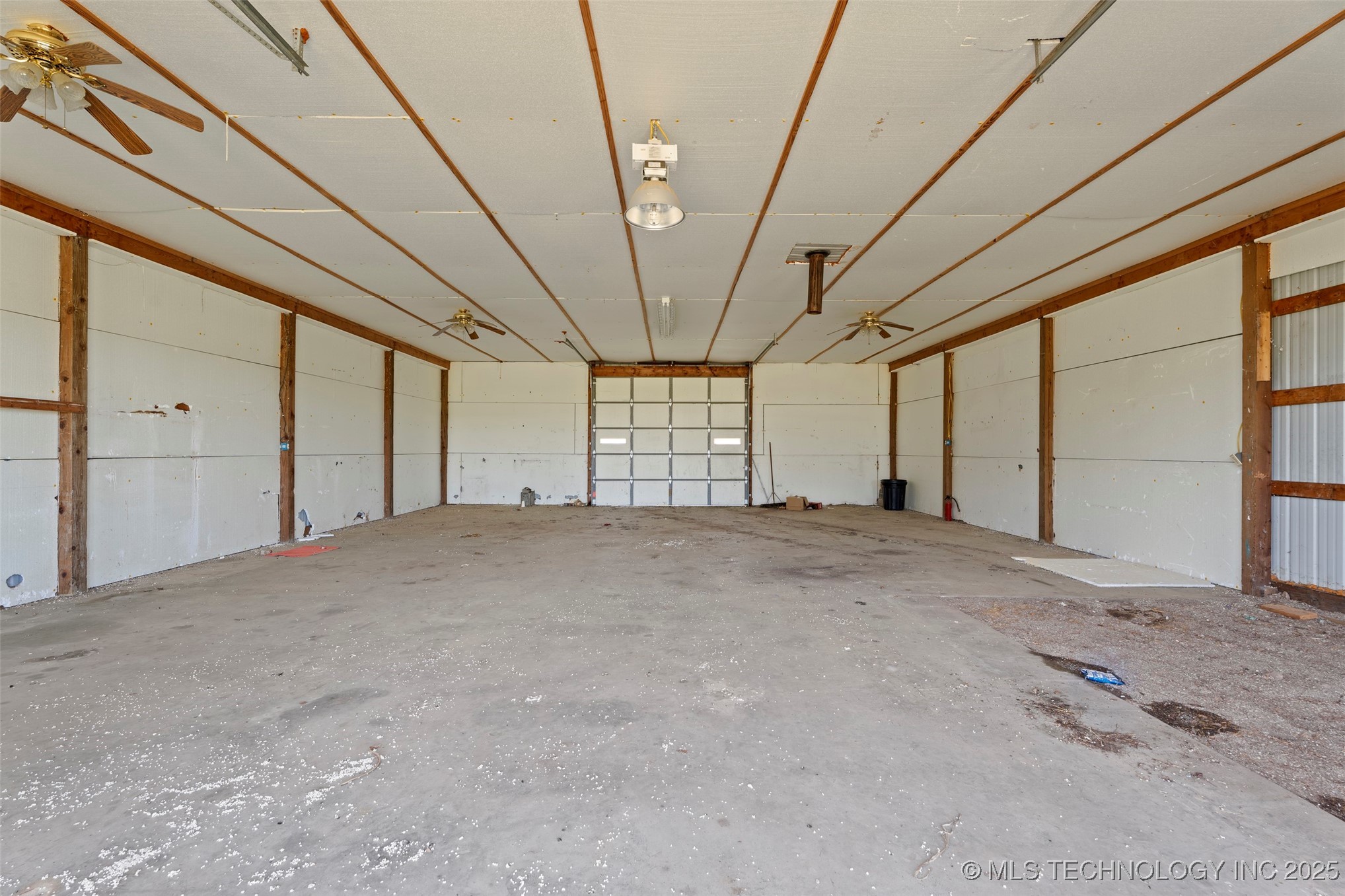 54091 E Hwy 59 Property Photo 6