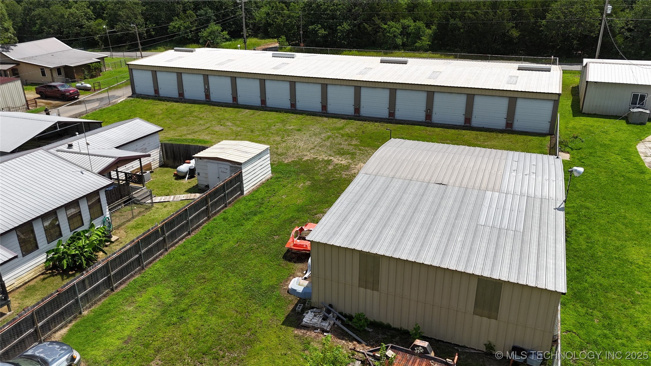 421692 E 1161 Circle Property Photo 15