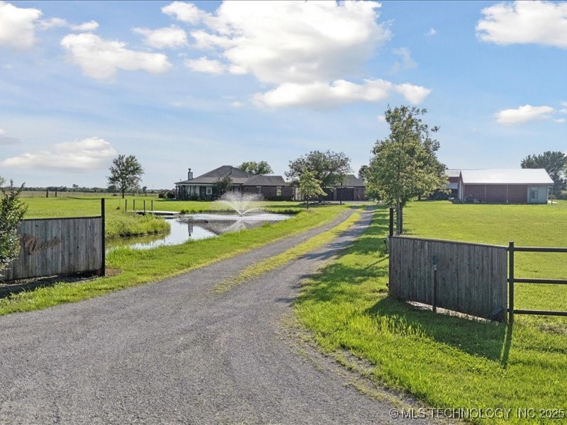 4270 S 4110 Road Property Photo 2