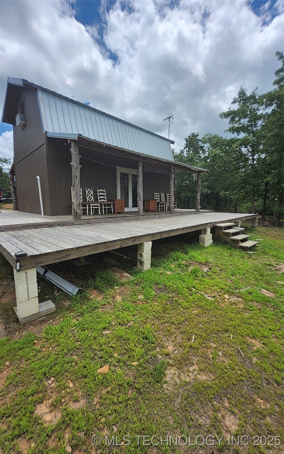 181103 W Sherman Road Property Photo 5