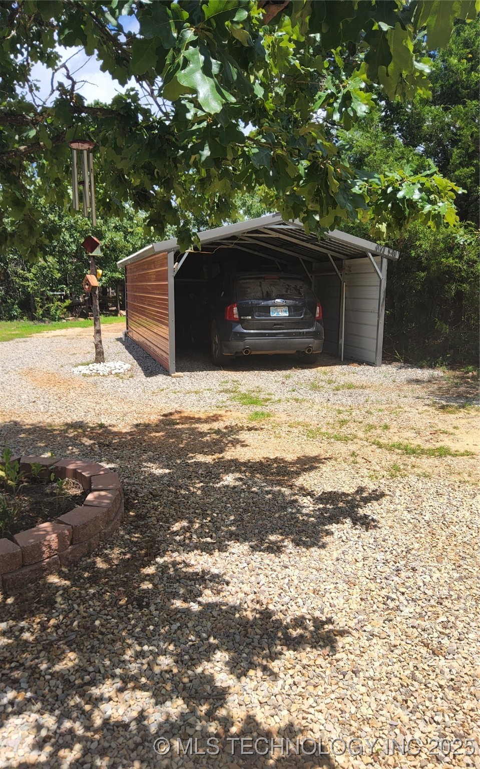 181103 W Sherman Road Property Photo 8