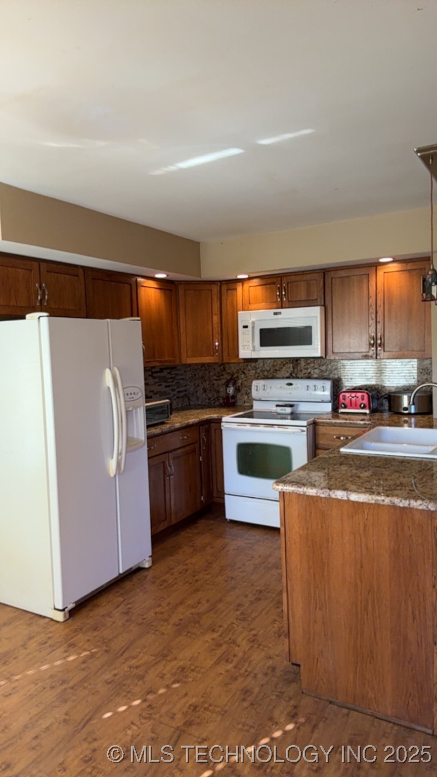 18240 S 80th West Avenue Property Photo 22