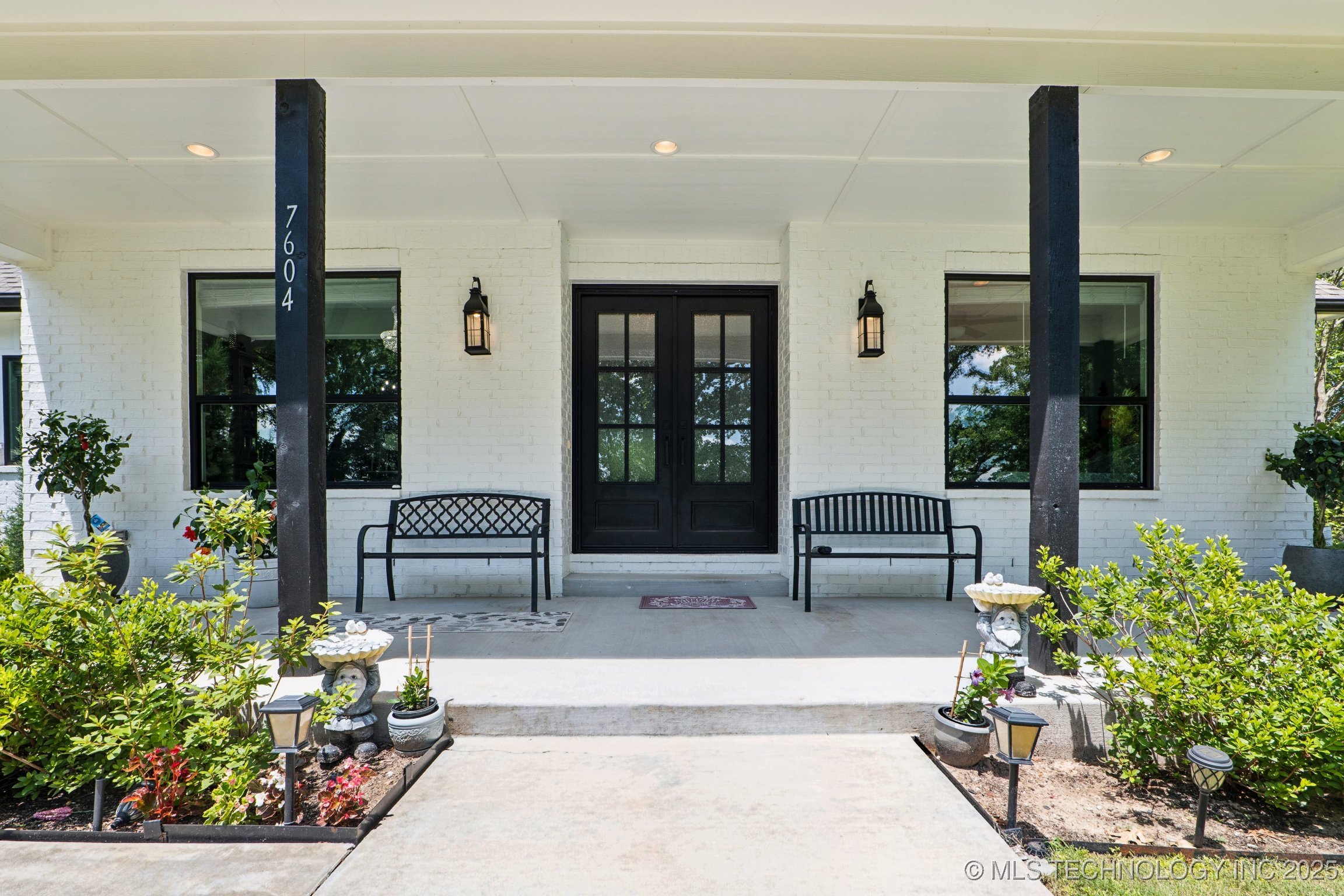 7604 S 6th Street Property Photo 4