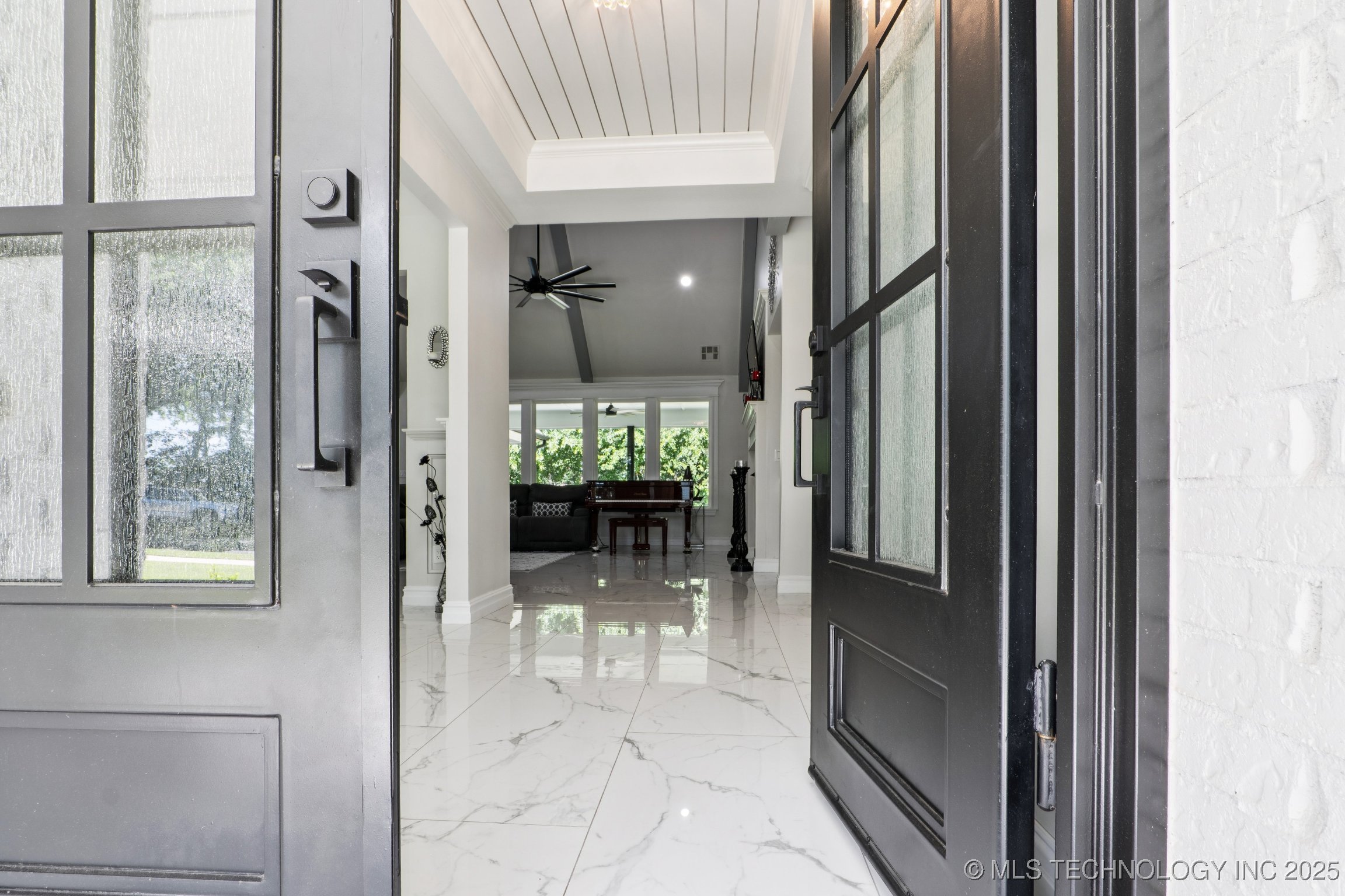 7604 S 6th Street Property Photo 5