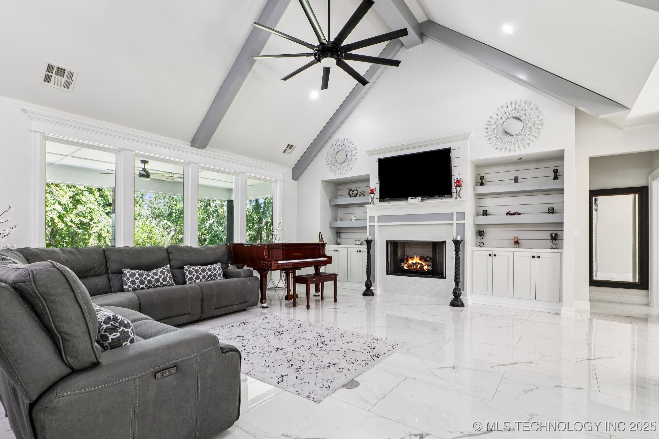 7604 S 6th Street Property Photo 7