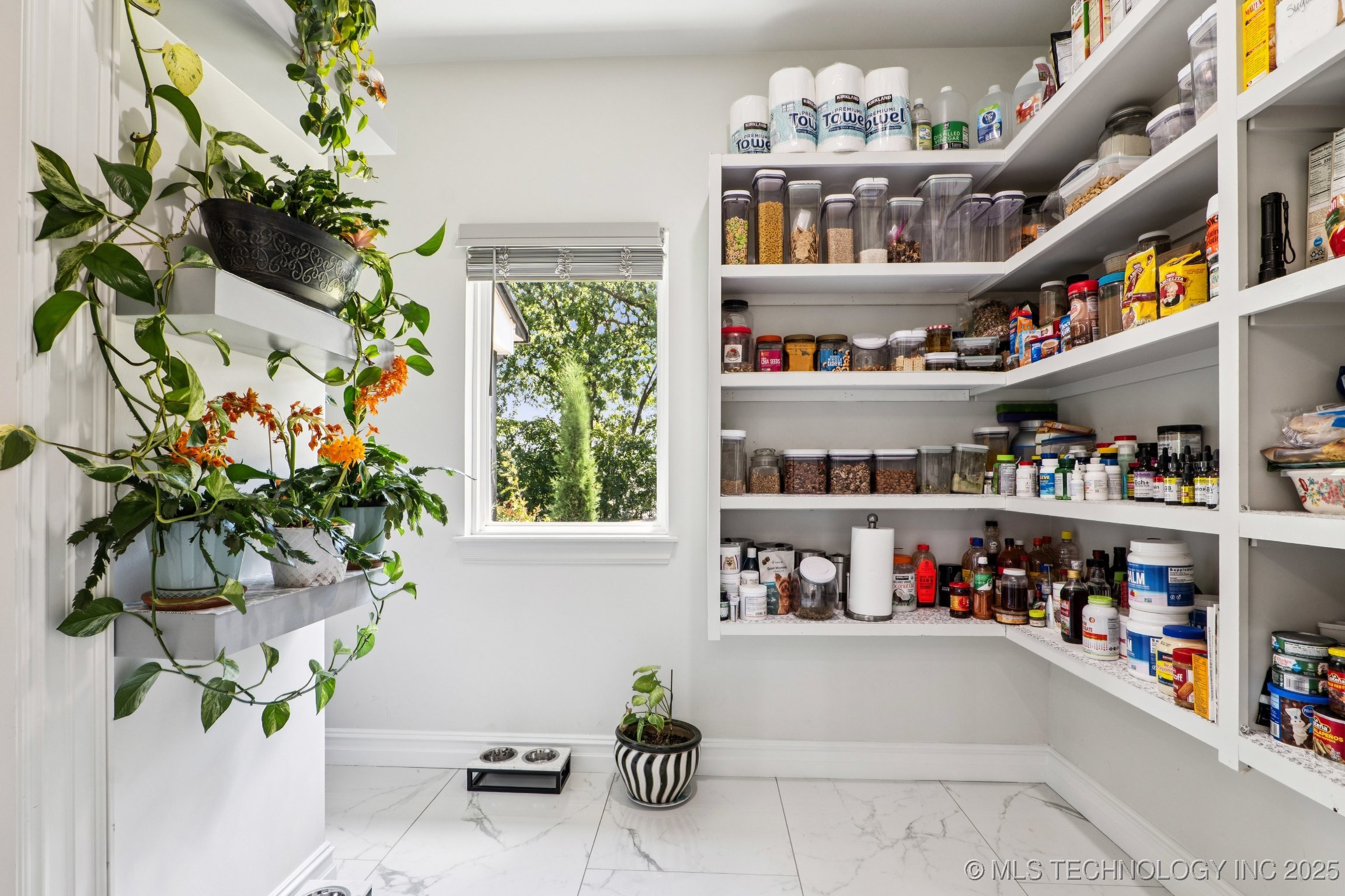 7604 S 6th Street Property Photo 15