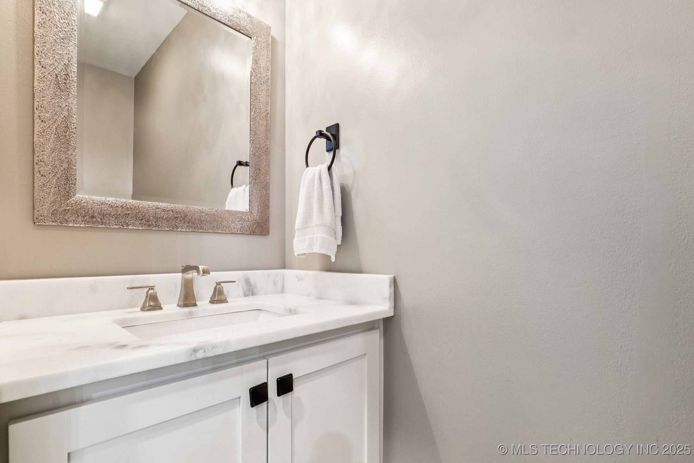 7604 S 6th Street Property Photo 19