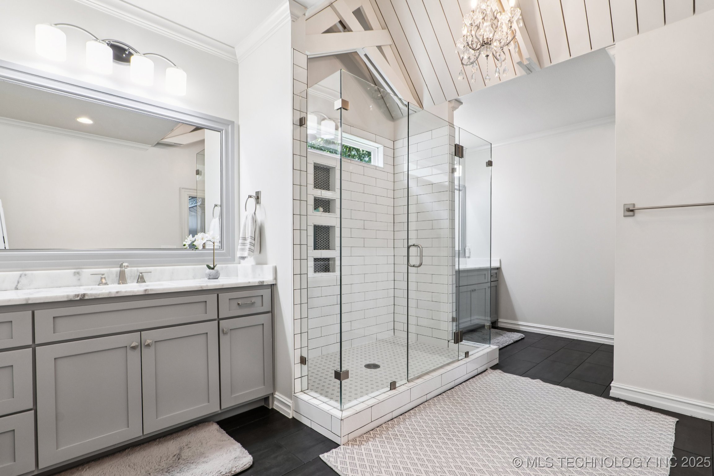 7604 S 6th Street Property Photo 23